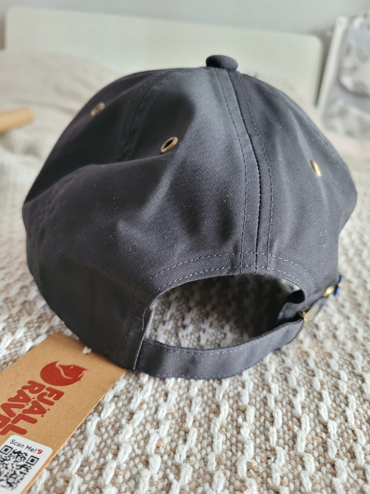FJALLRAVEN Czapka z daszkiem HELAGS CAP Dark Grey S/M Kolor czarny