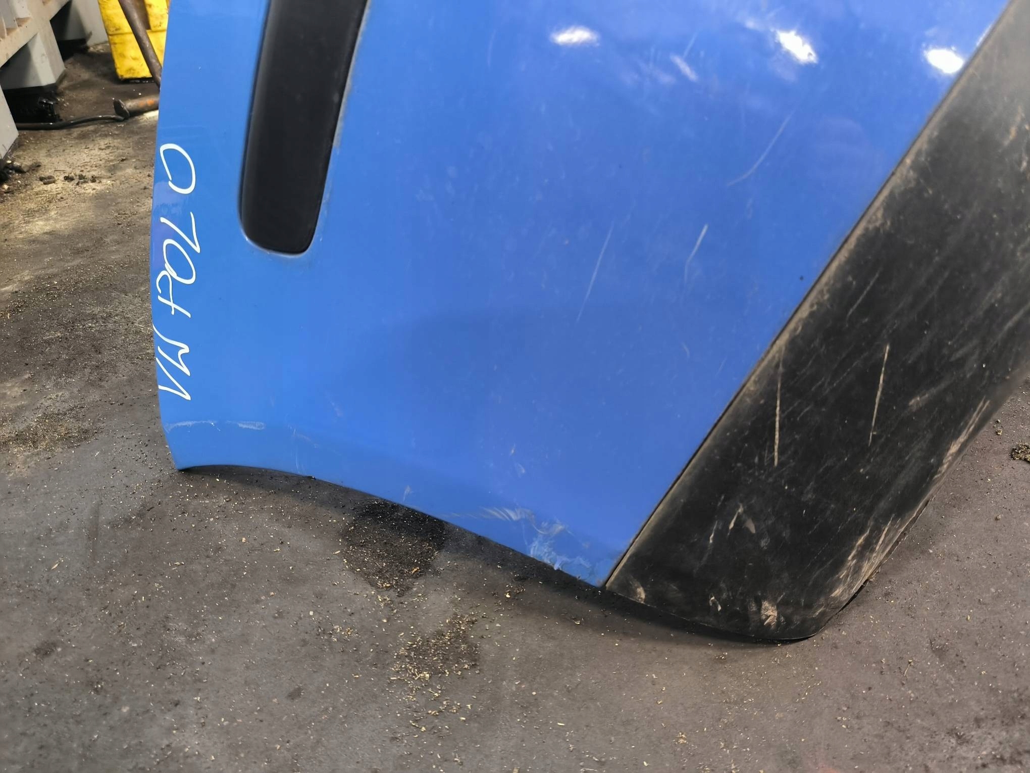 bumper front LA5F VOLKSWAGEN POLO IV