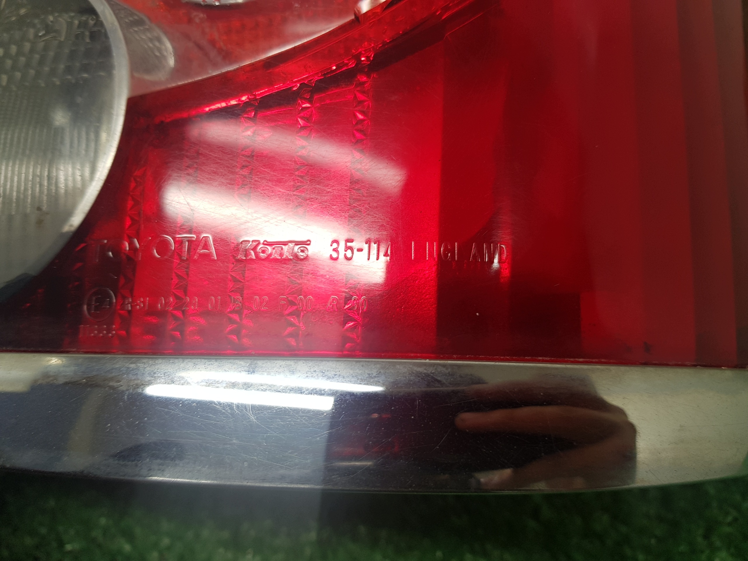 light right rear TOYOTA AVENSIS T25
