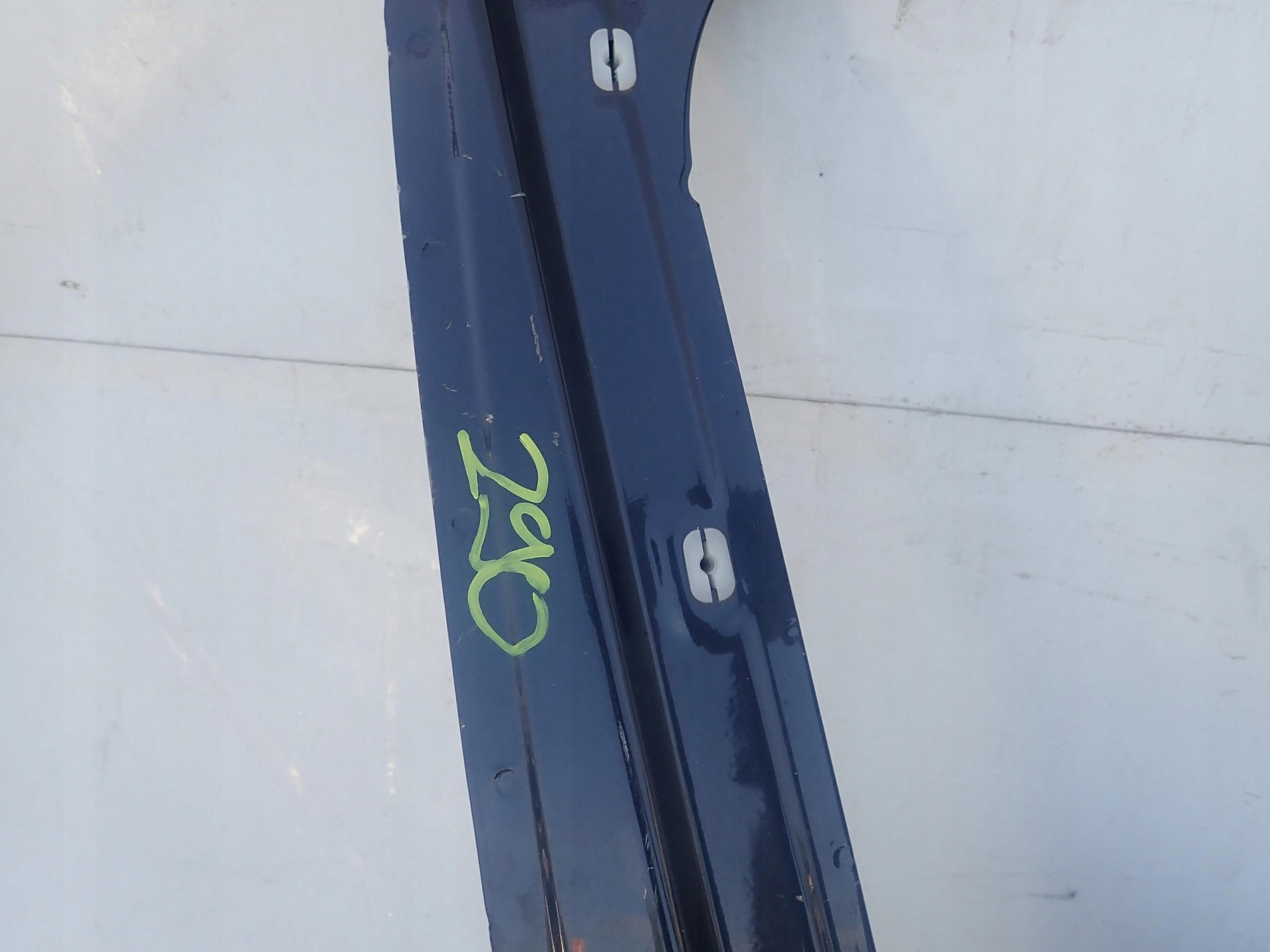 VOLVO V40 12 -> door front front right