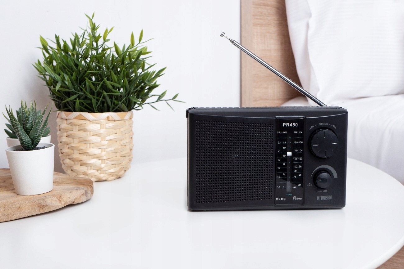NOVEEN CZARNE RADIO FM AM KUCHENNE PRZENOŚNE NA BATERIE / SIECIOWE Waga produktu z opakowaniem jednostkowym 0.6 kg