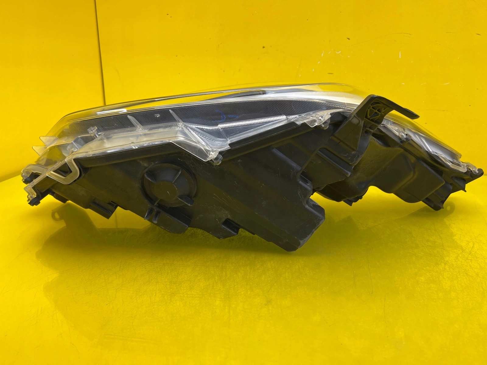 light left Toyota Yaris IV 4 Full Led K0-8