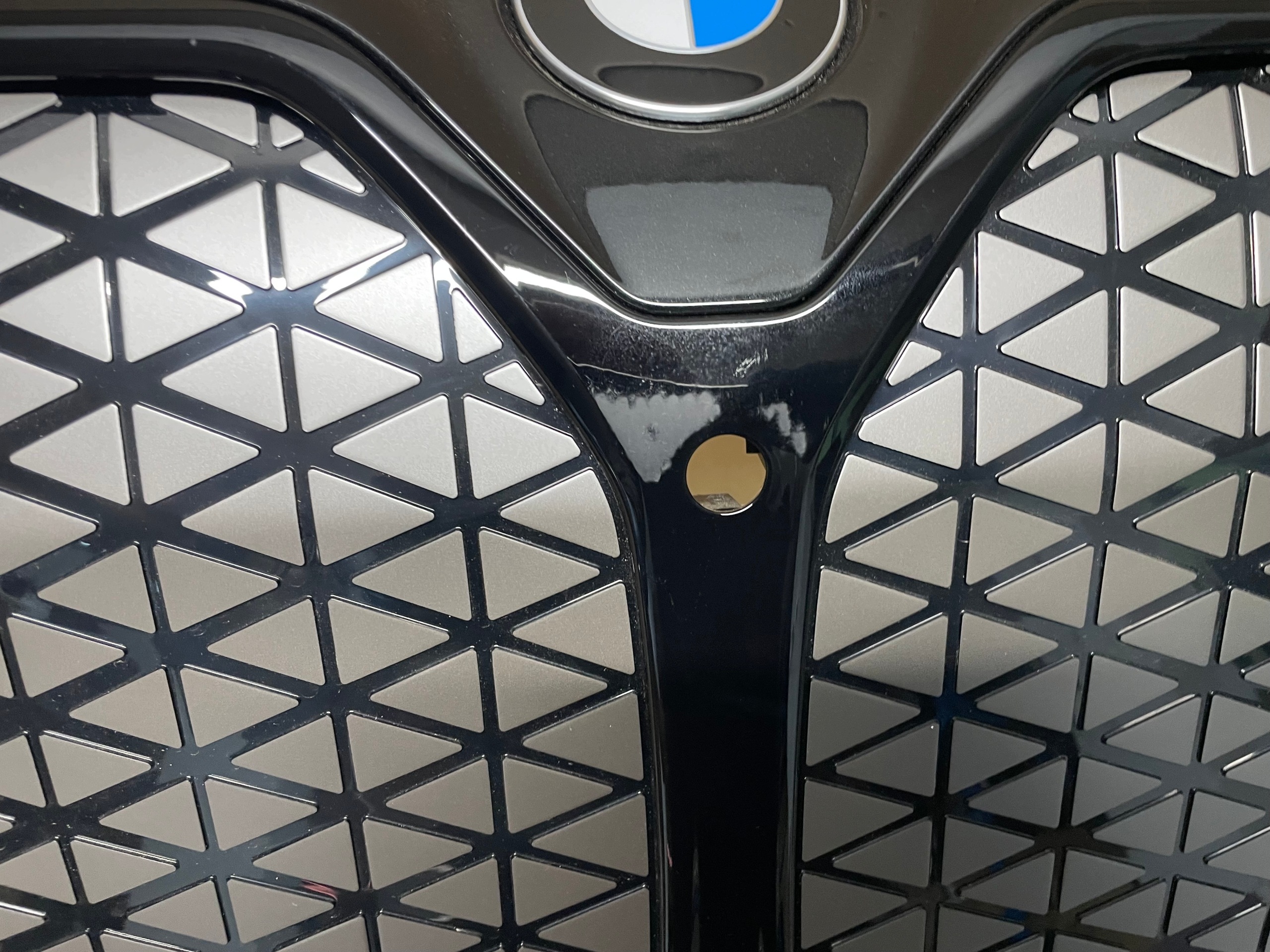 bumper front + grill PDC m-packet KPL BMW i4 G26 BEV colour 475 USA