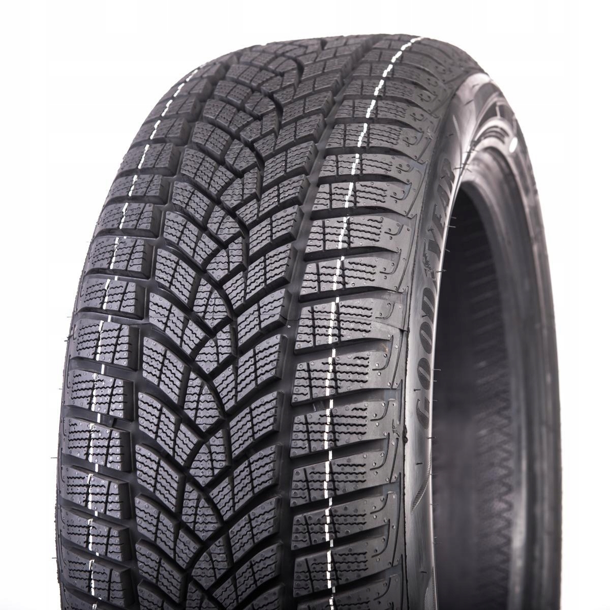 1x OPONA ZIMOWA 245/45R18 Goodyear UG PERF + 100V