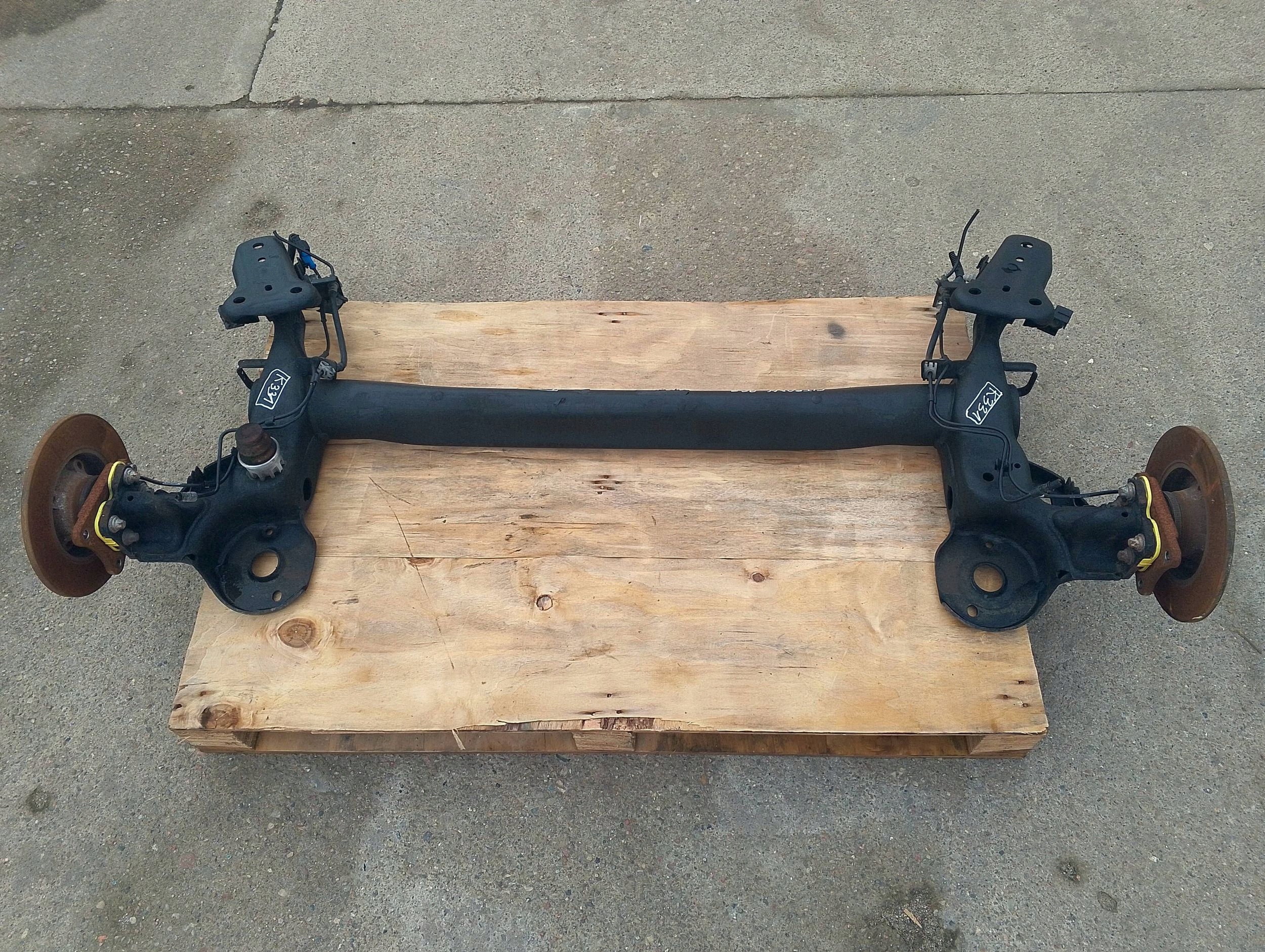 Citroen C3 DS3 träger osi hinten 3214602367 (K331)