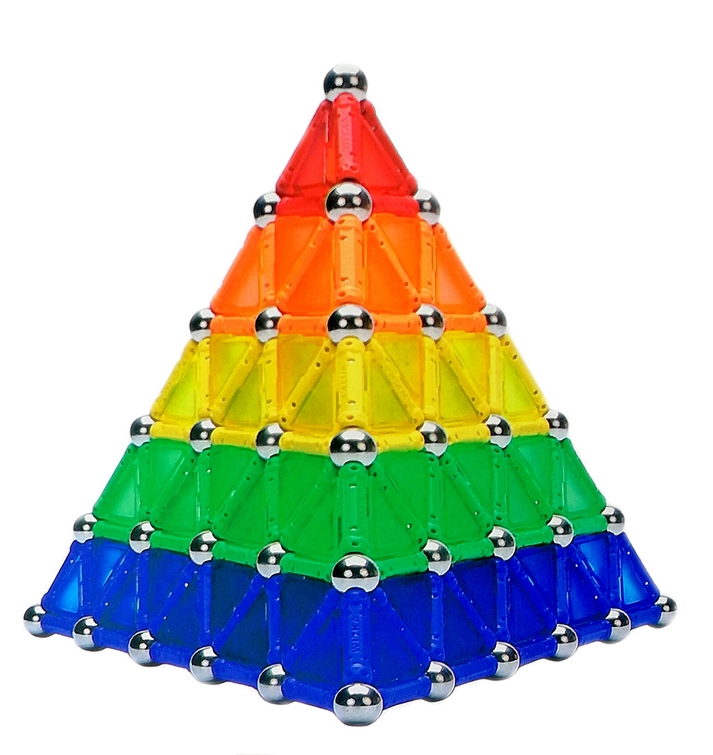 KLOCKI EDUKACYJNE MAGNETYCZNE KONSTRUKCYJNE MAGNETIC 138 elementów 3D Wiek dziecka 6 lat +