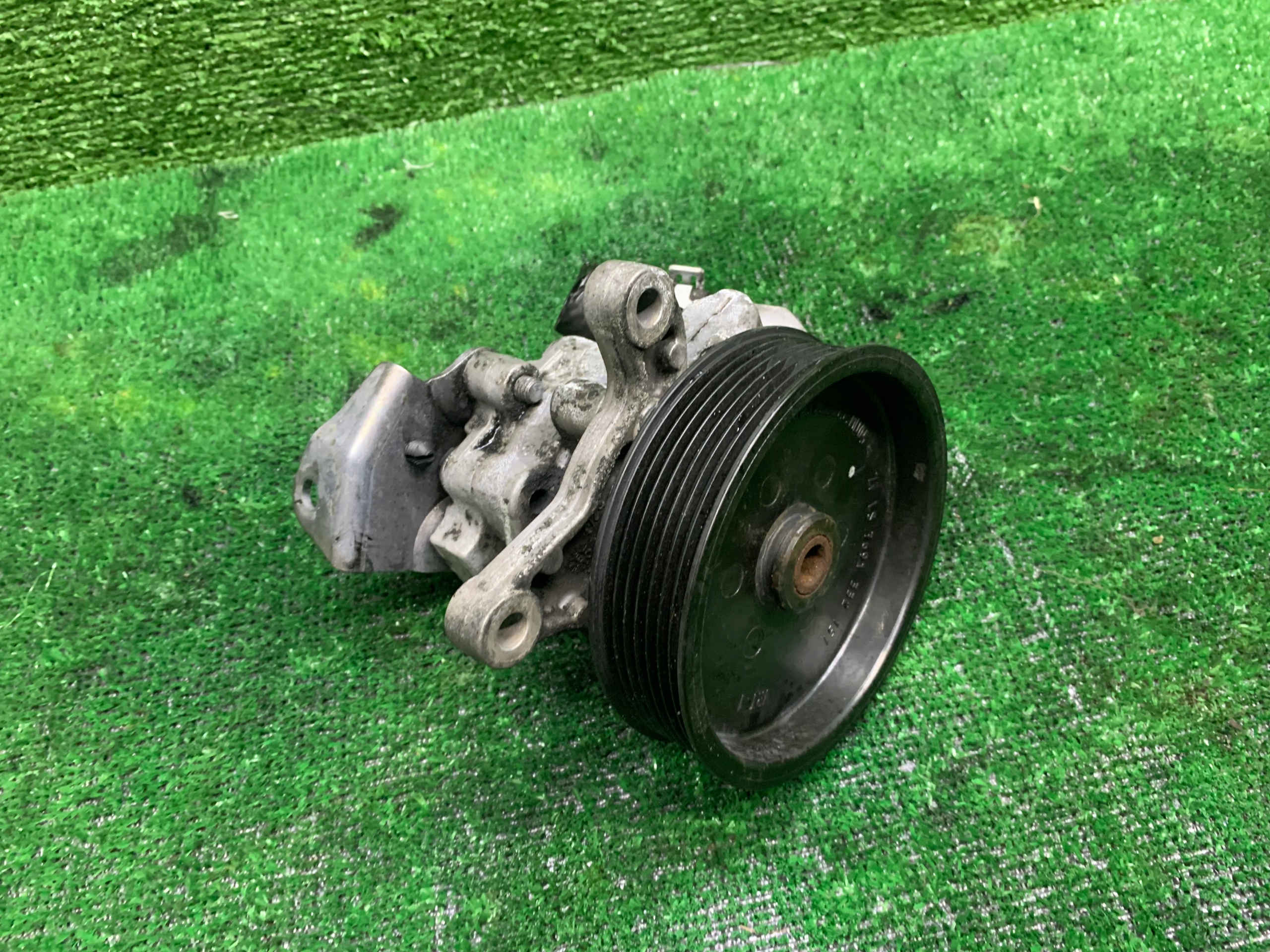 MERCEDES CLS W219 W211 W204 3.0 CDI 642 pompa wspomagania A0054660301