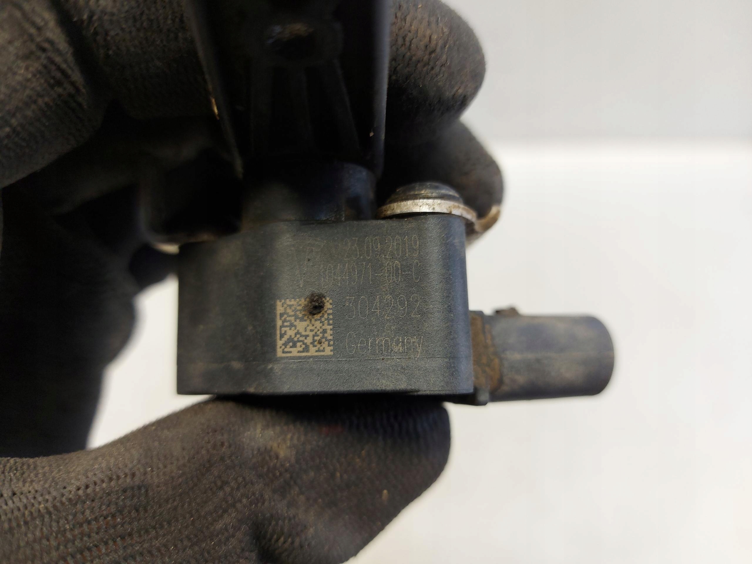 TESLA MODEL 3 Sensor Achsträgers links heck