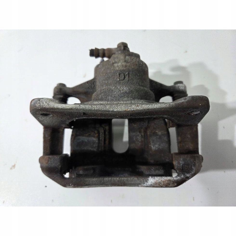 Toyota C-HR and caliper brake front left (B787)