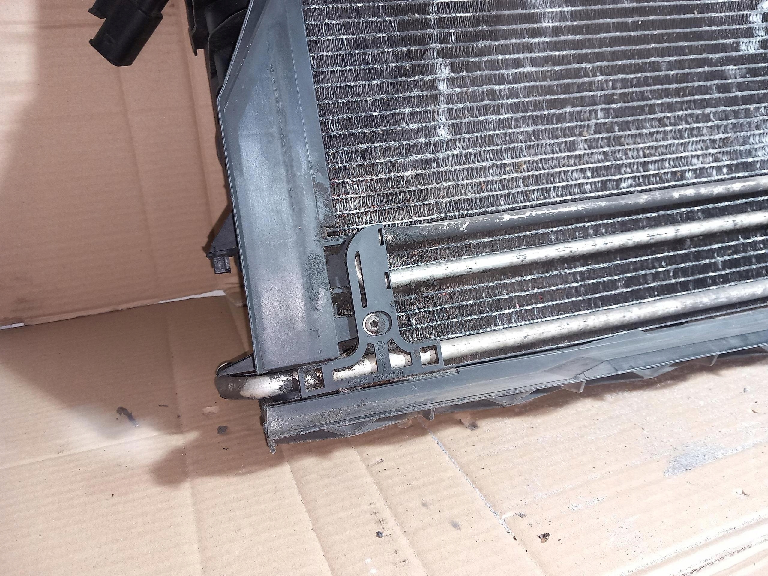 KOMPLET chladiče ventilátor BMW SERIA 5 E60 E61 7571448 N53B30A