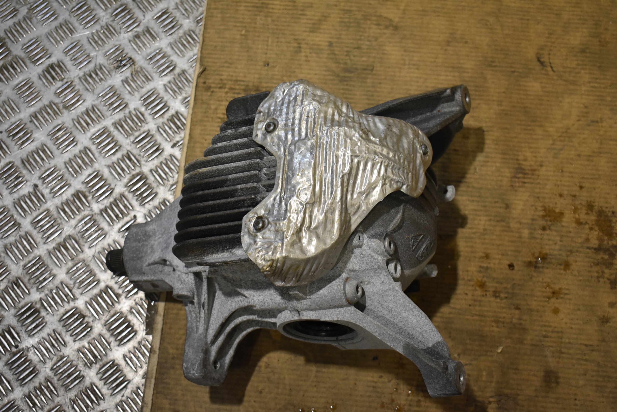 IDEALNY differential diff differential rear PORSCHE PANAMERA 971 1