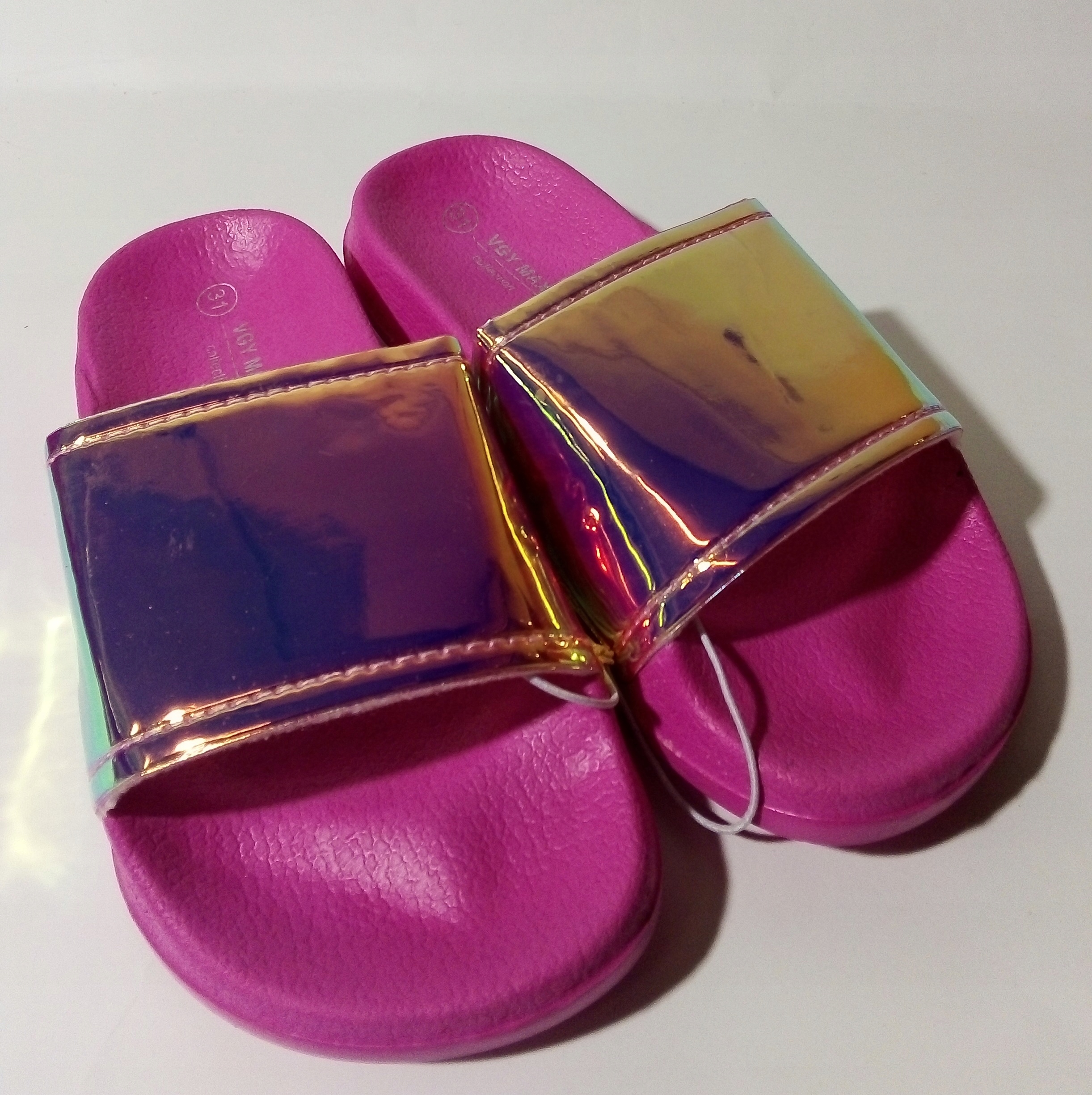 

Obuwie Klapki Holograficzne Nowość Fuxia Basen R30