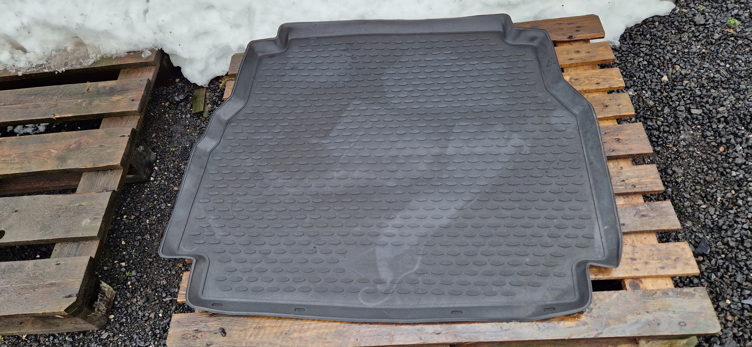 Mercedes C Class W205 резиновый коврик универсал дешево