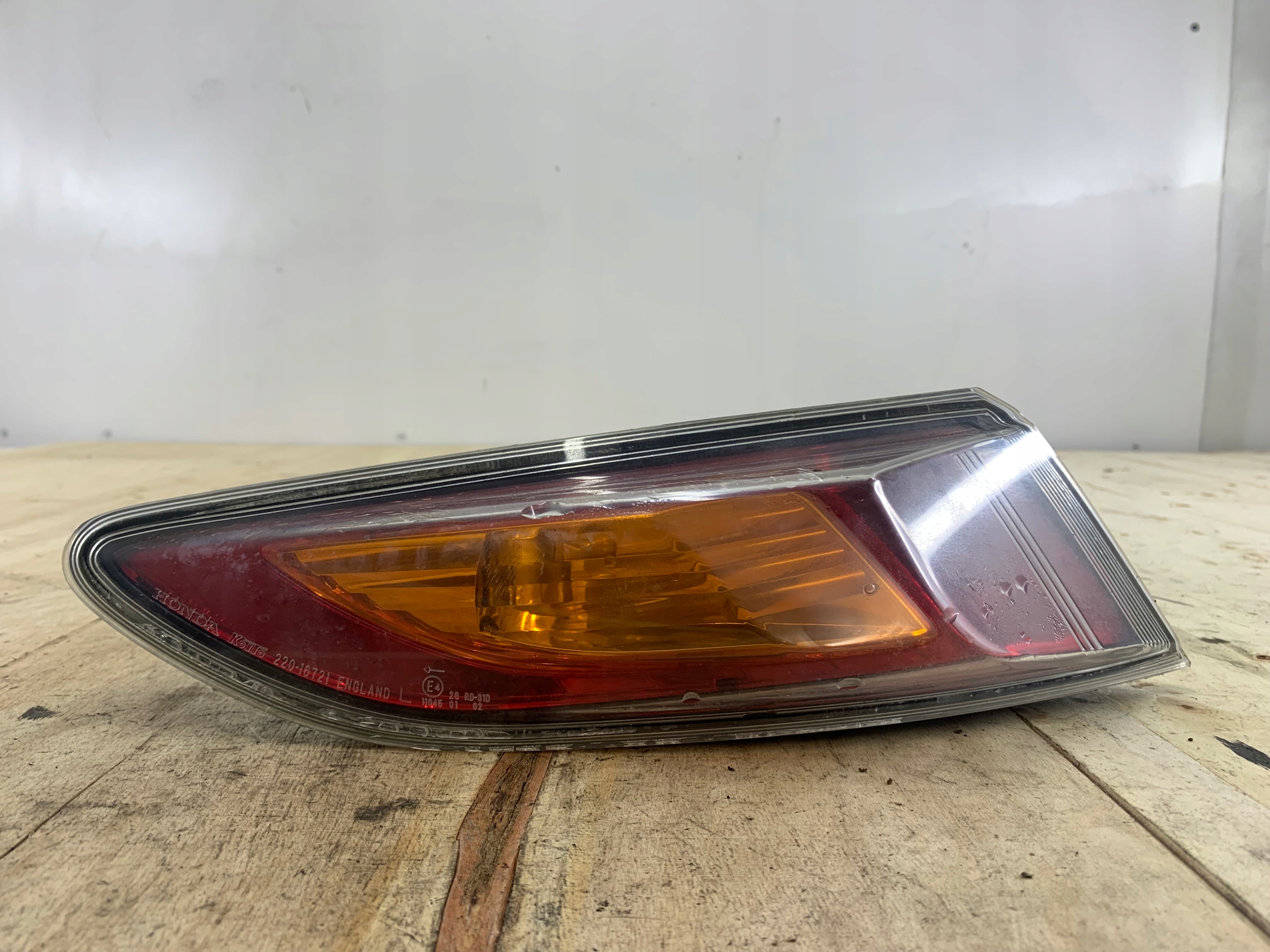 HONDA CIVIC VIII UFO light left rear part