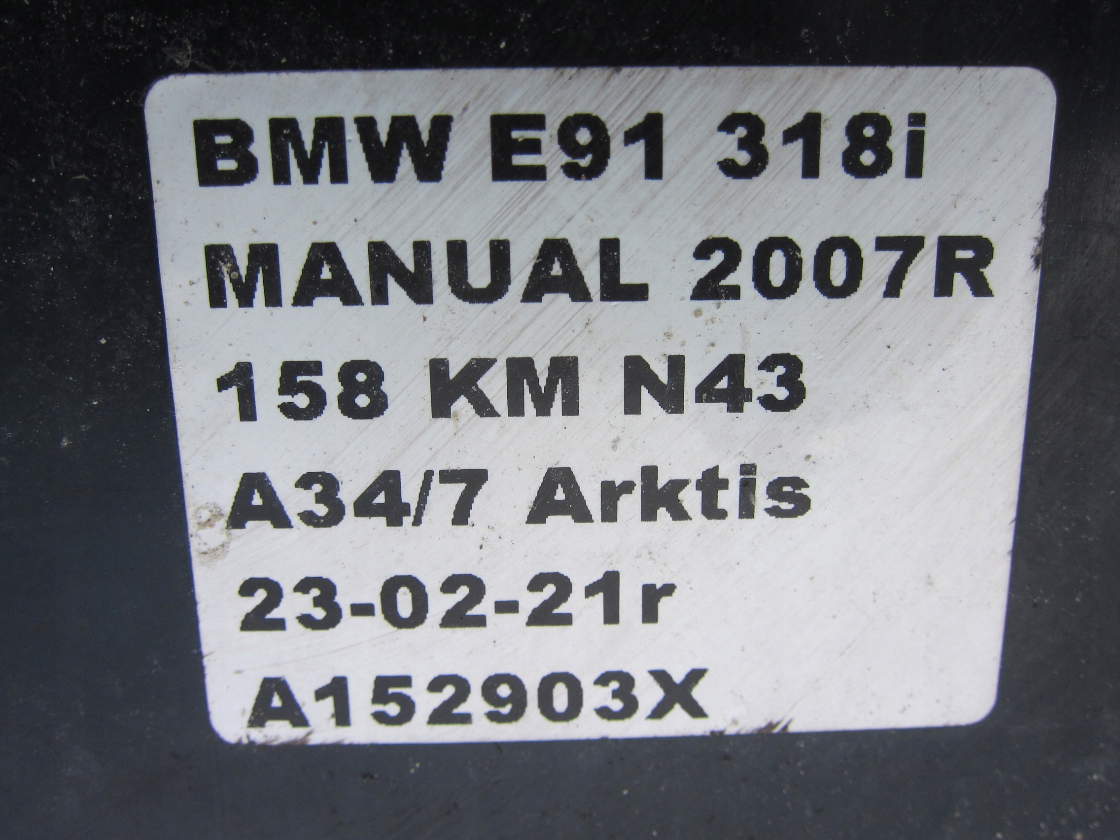 BMW E90 E91 PROWADNICA central of a bumper support