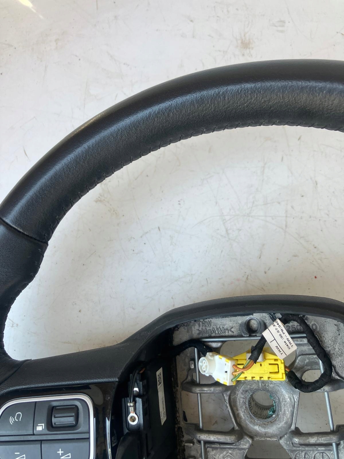 lenkrad Leder MULTIFUNKCJA CITROEN C3 III 98164326ZD