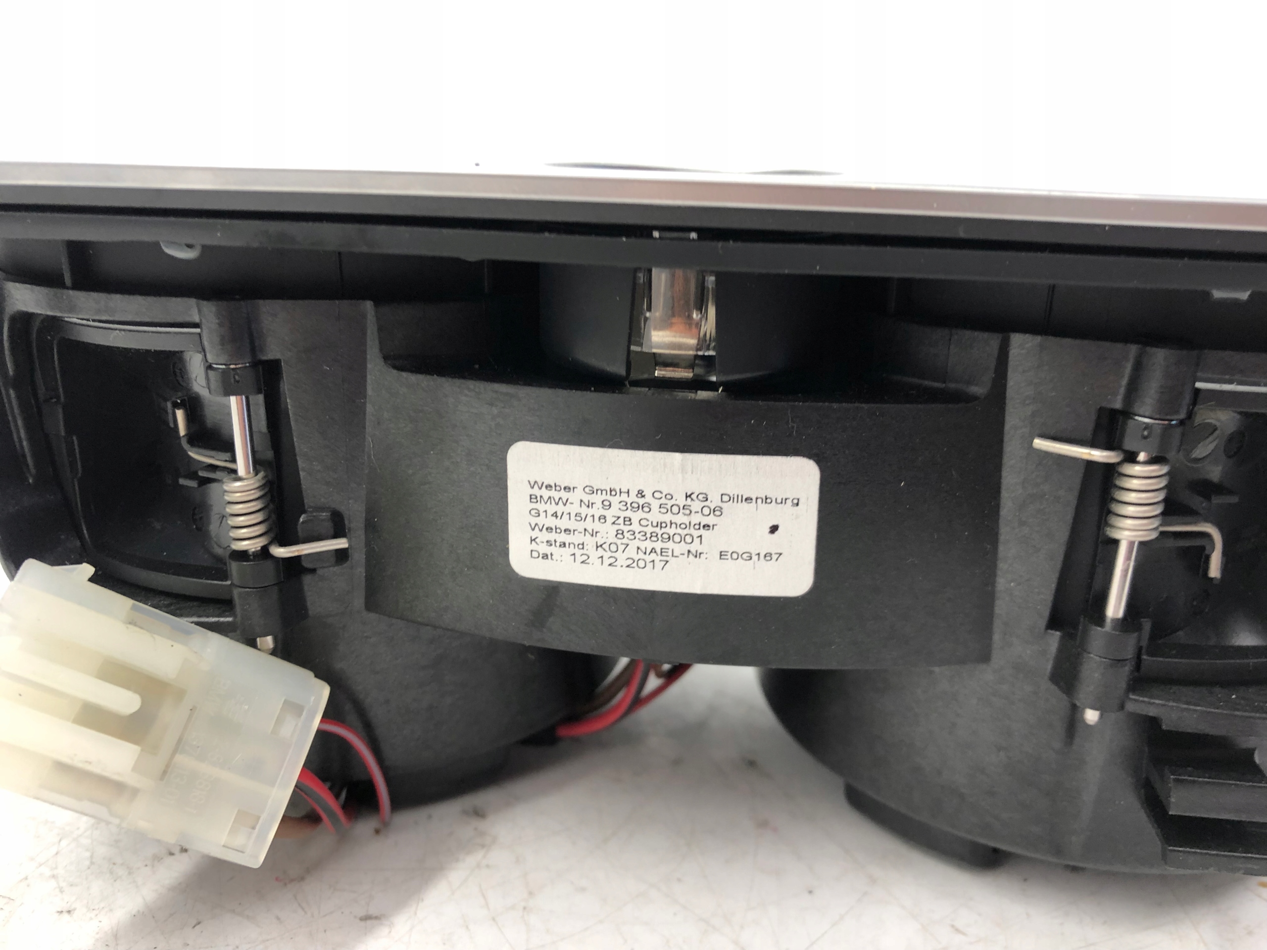 BMW 8 G14 G15 G16 bracket for 9396505