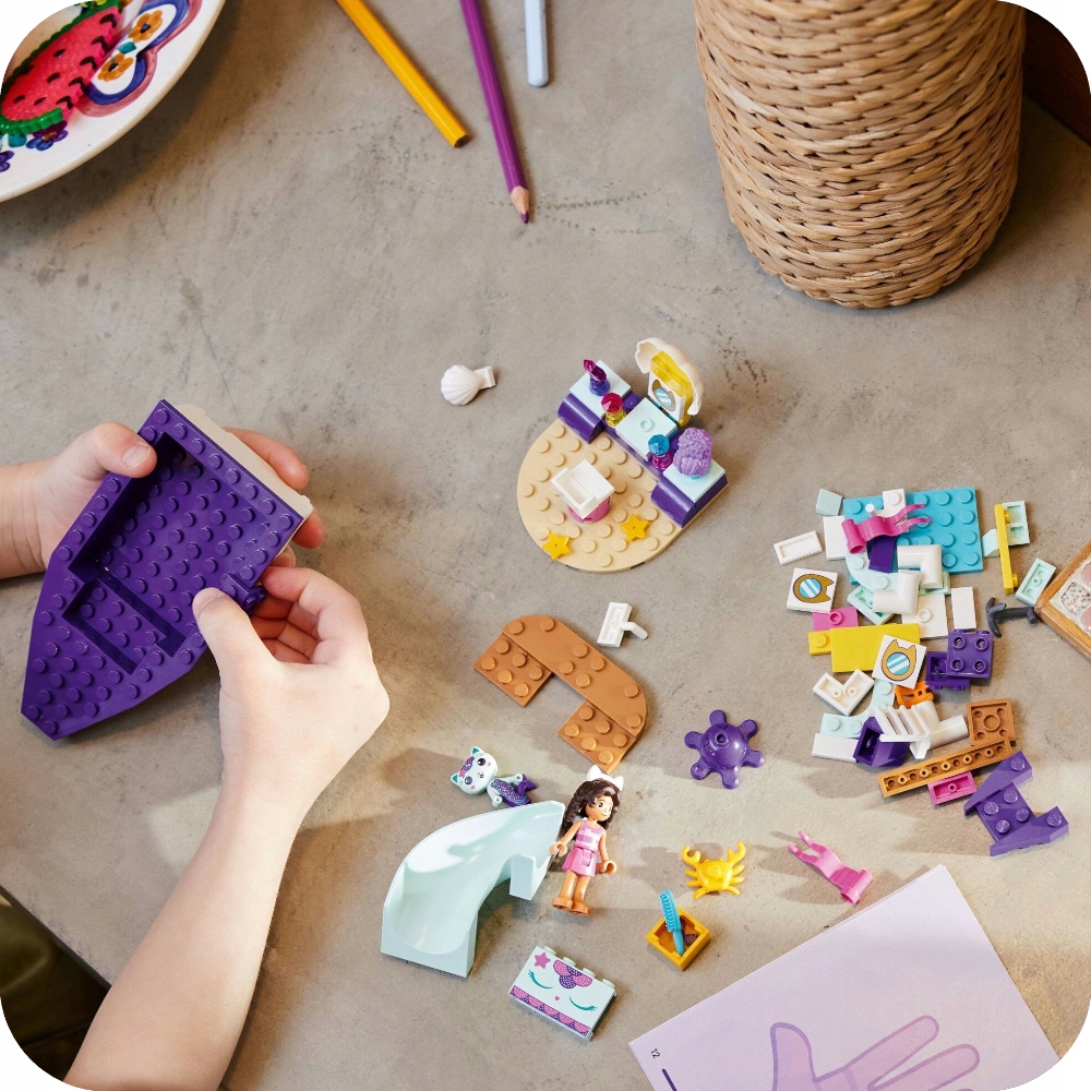 LEGO STATEK I SPA GABI GABBY'S DOLLHOUSE KOCI DOMEK ŁÓDŹ KLOCKI SYRENKOTKI Liczba elementów 88