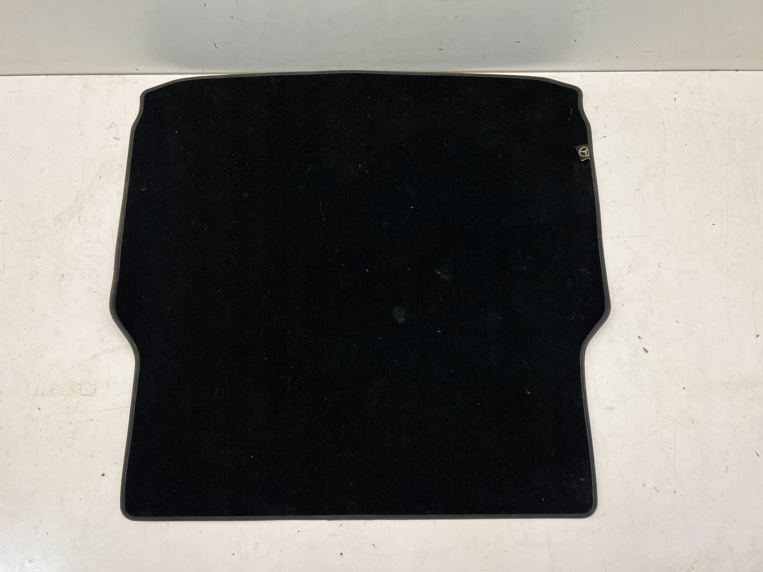 MERCEDES C-KLASA W206 KOMBI WYKŁADZINA MATA BAGAŻNIKA ORYGINAŁ N 21-