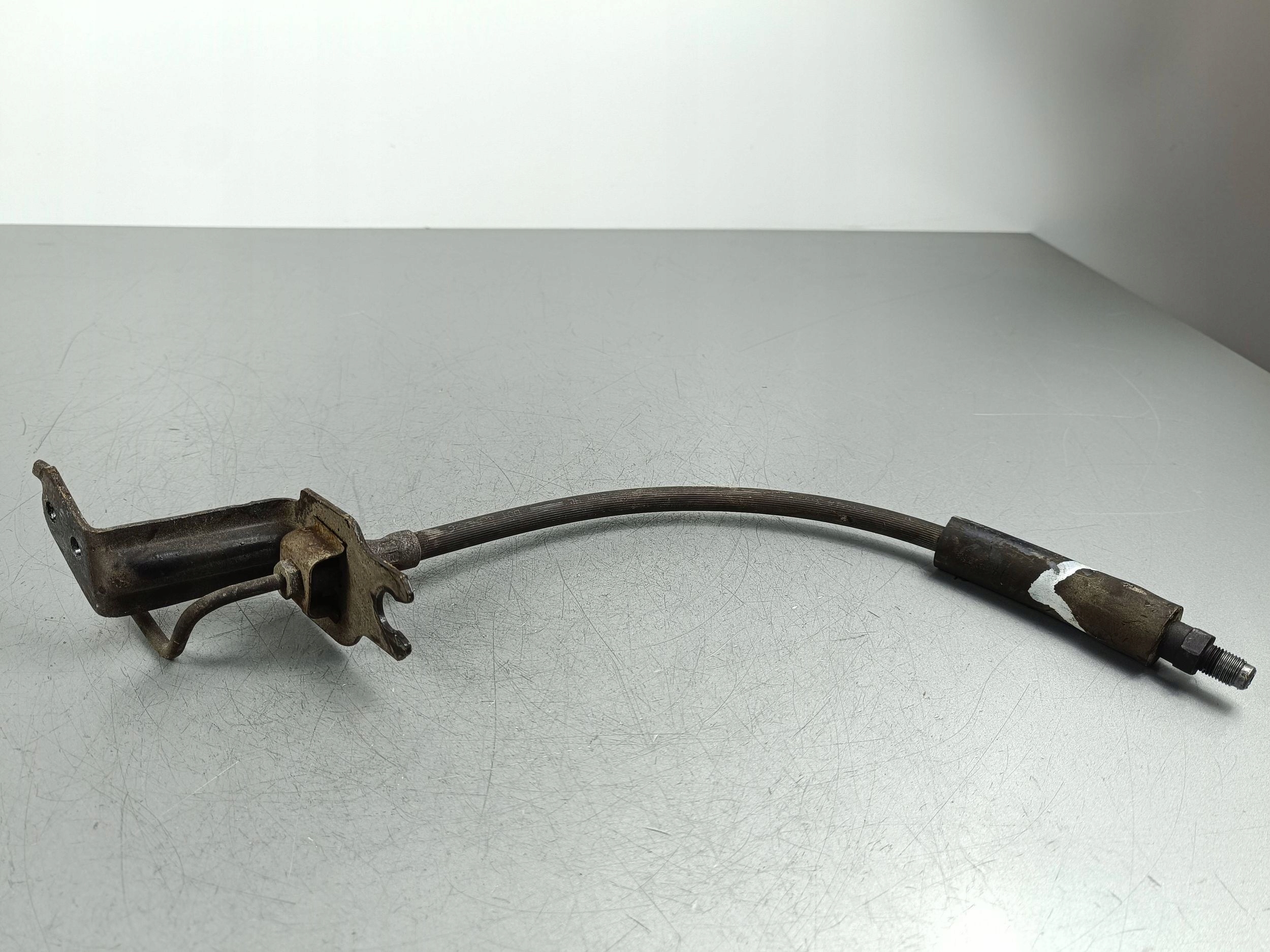 2015 mercedes-benz SL R231 тормозной шланг