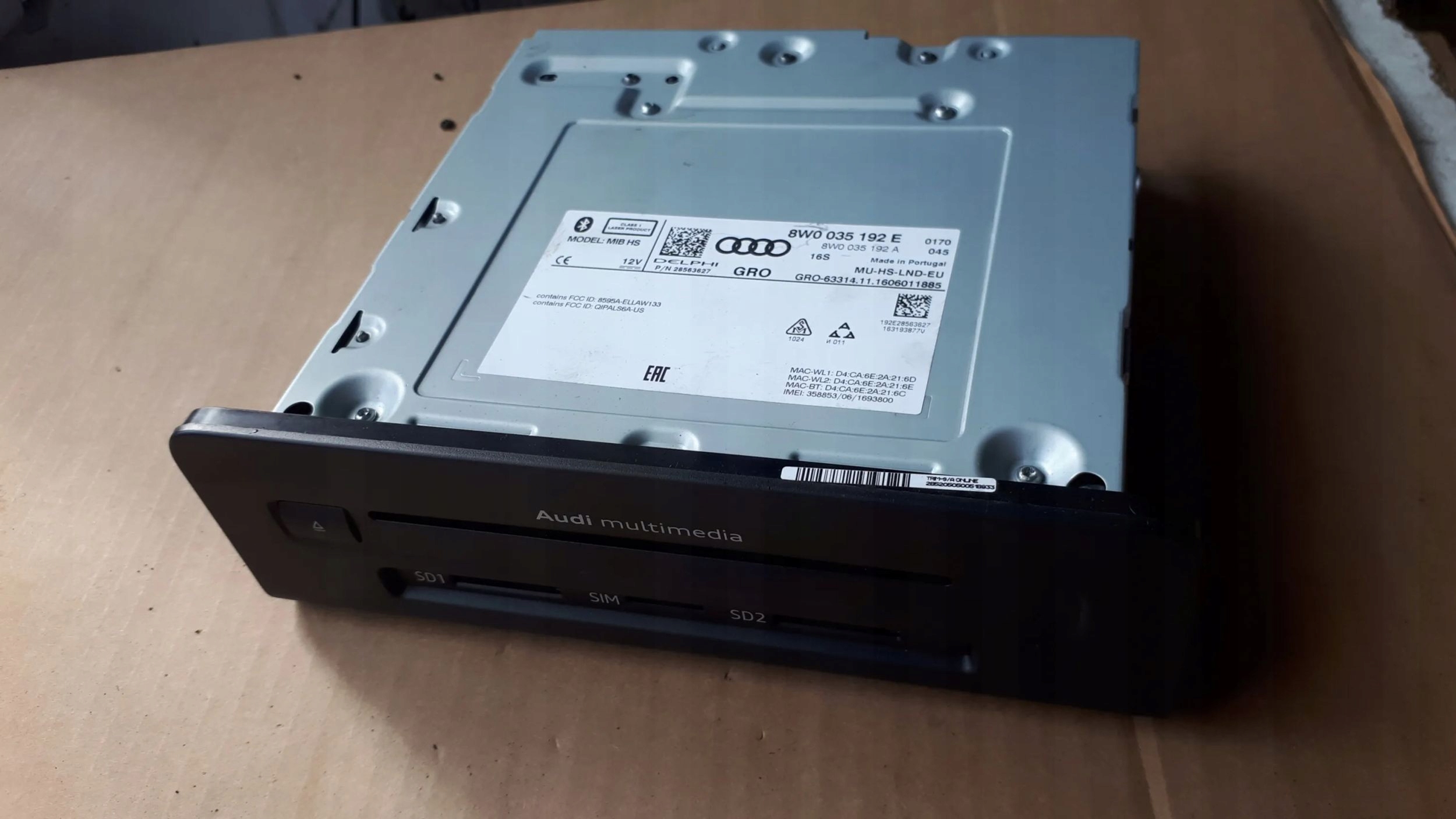 A4 B9 8W čítačka MULTIMEDIA MMI 8W0035192E A5 8W