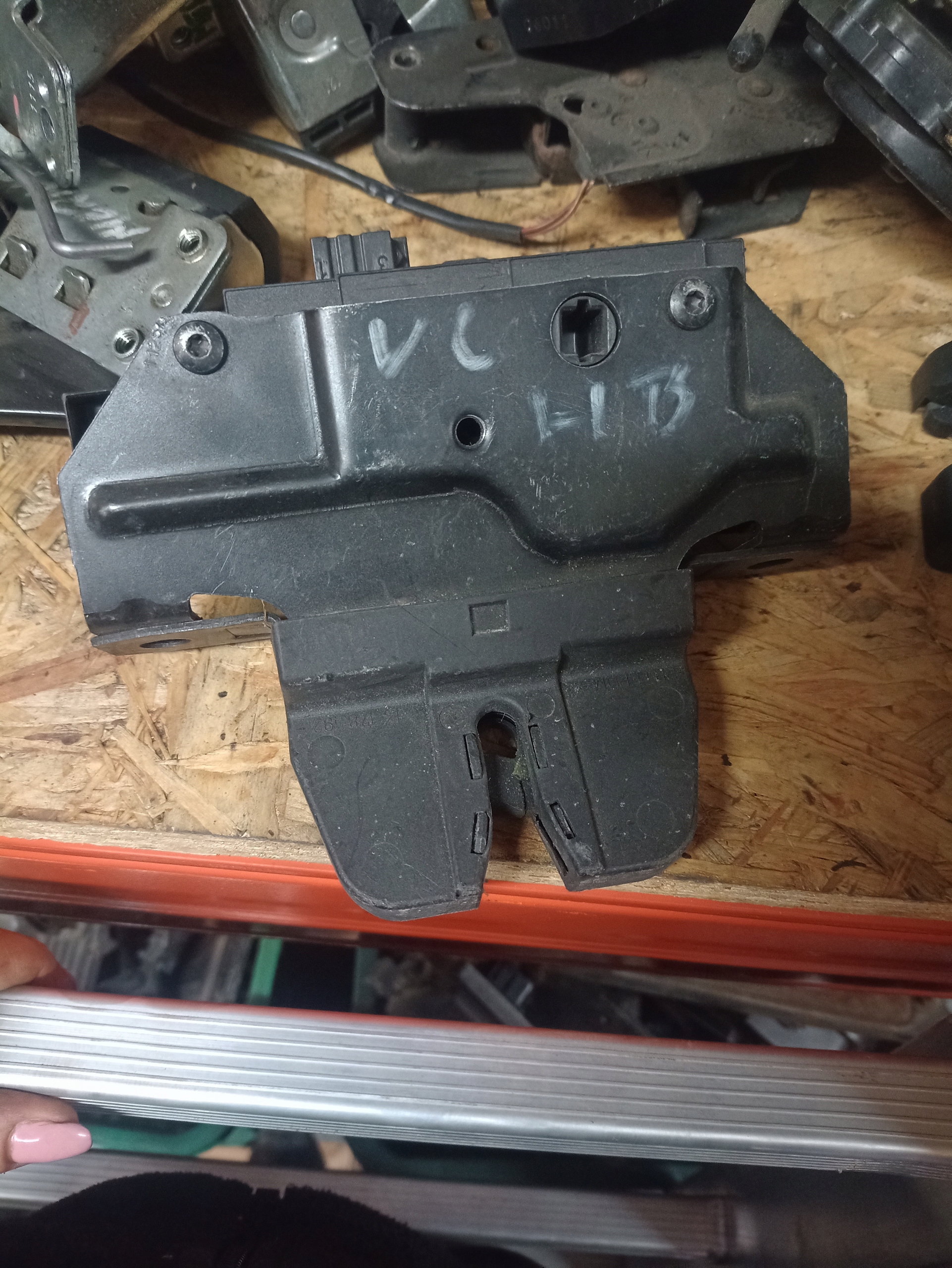 13178192 495072894 - OPEL VECTRA C HB LIFT ЗАМОК БАГАЖНИКА
