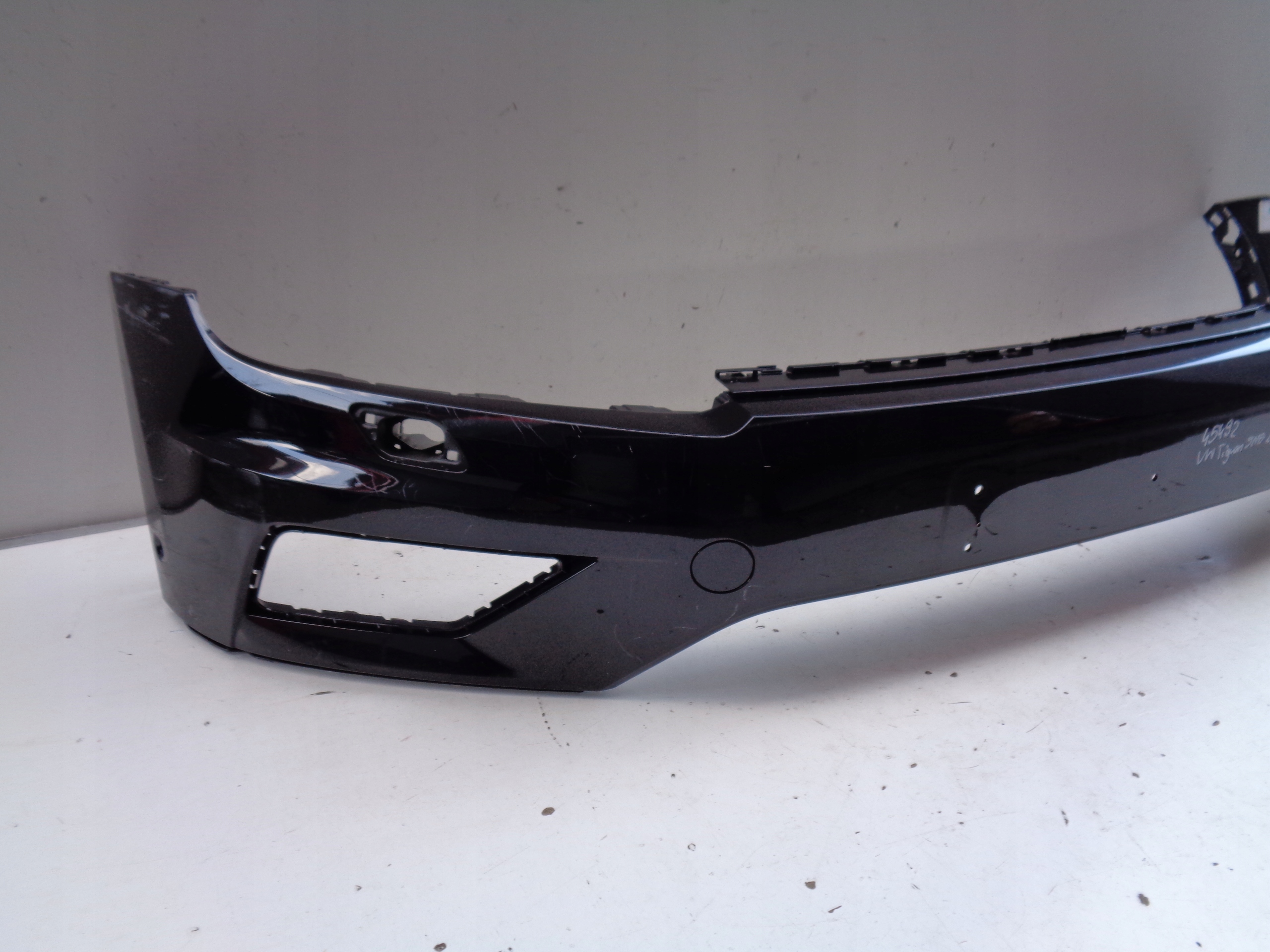 Frontstoßstange VW TIGUAN 5NA 16- NR 45492