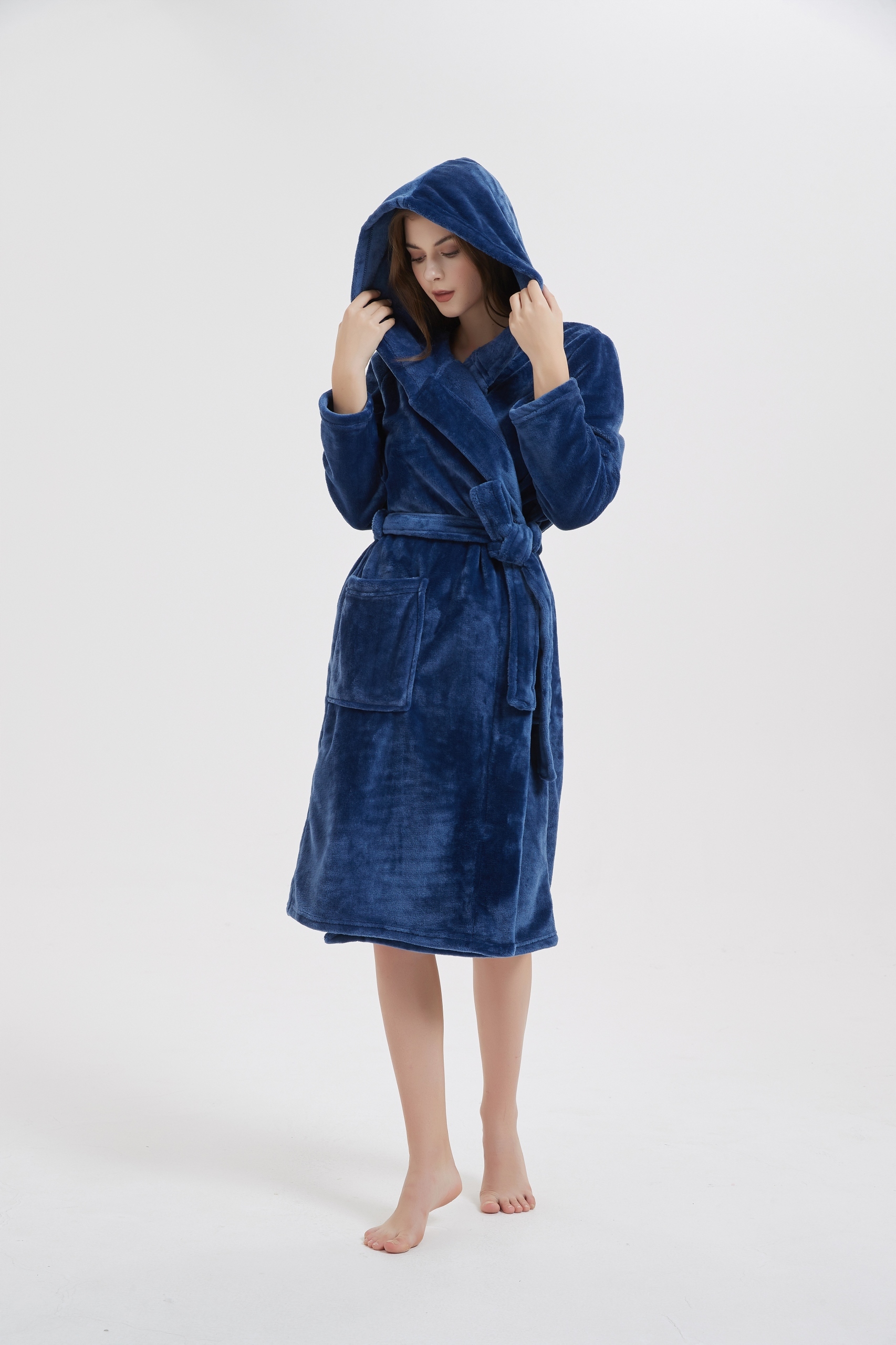 SZLAFROK Z KAPTUREM WIĄZANY PODOMKA MIĘKKI CIEPŁY L/XL Kolor niebieski