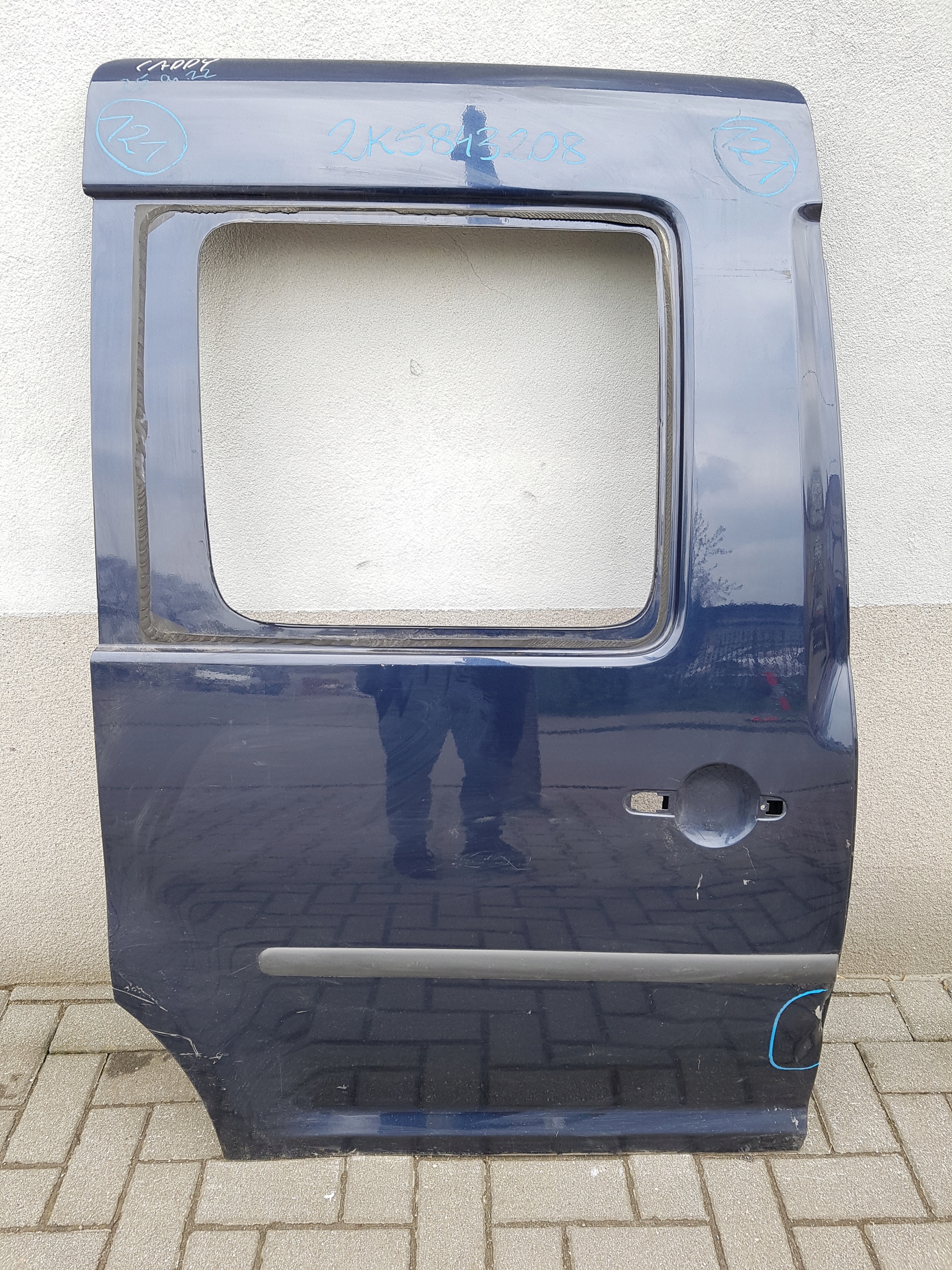 VW CADDY drzwi prawy tył przesuwne 2K5843208
