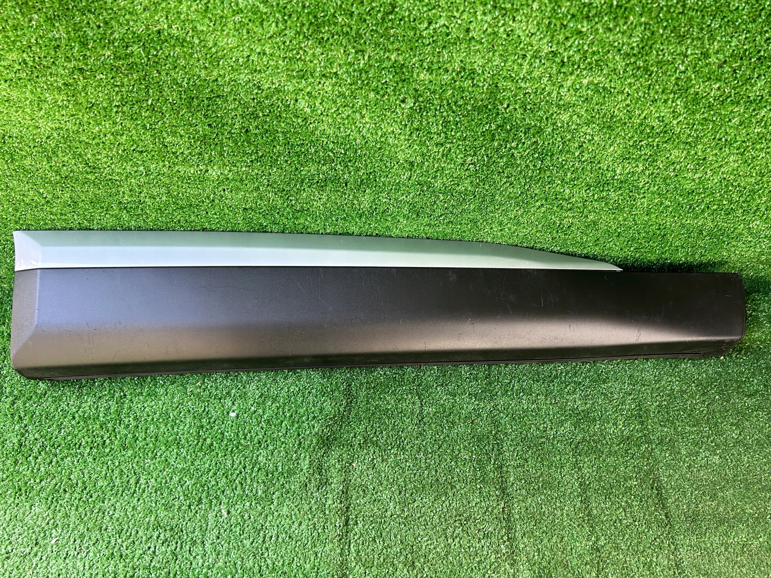 PEUGEOT 2008 II 19- moulding door right front 9837637080
