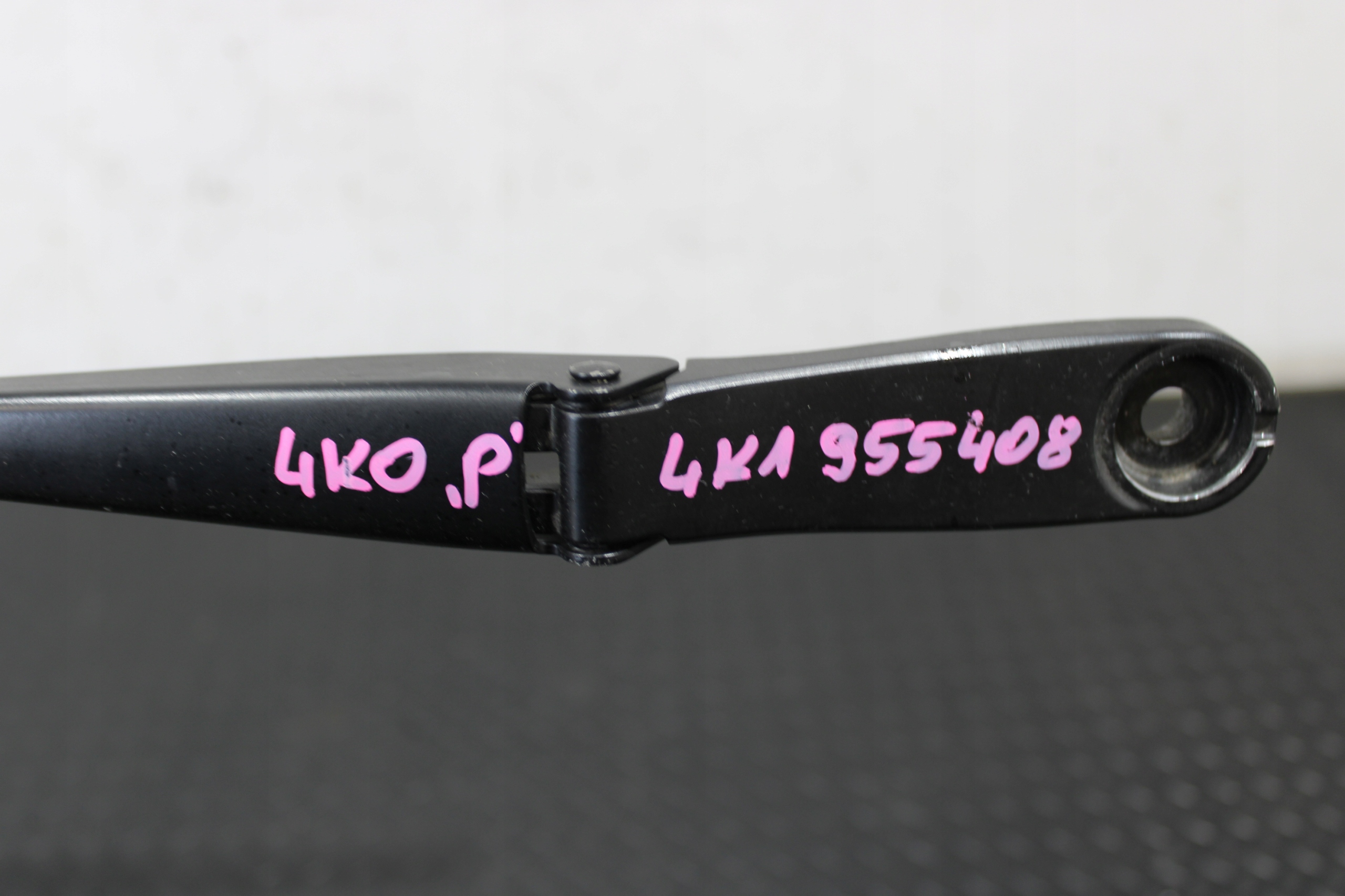 wiper right arm right AUDI A6 C8 4K0 4K9 S-LINE 4K1955408