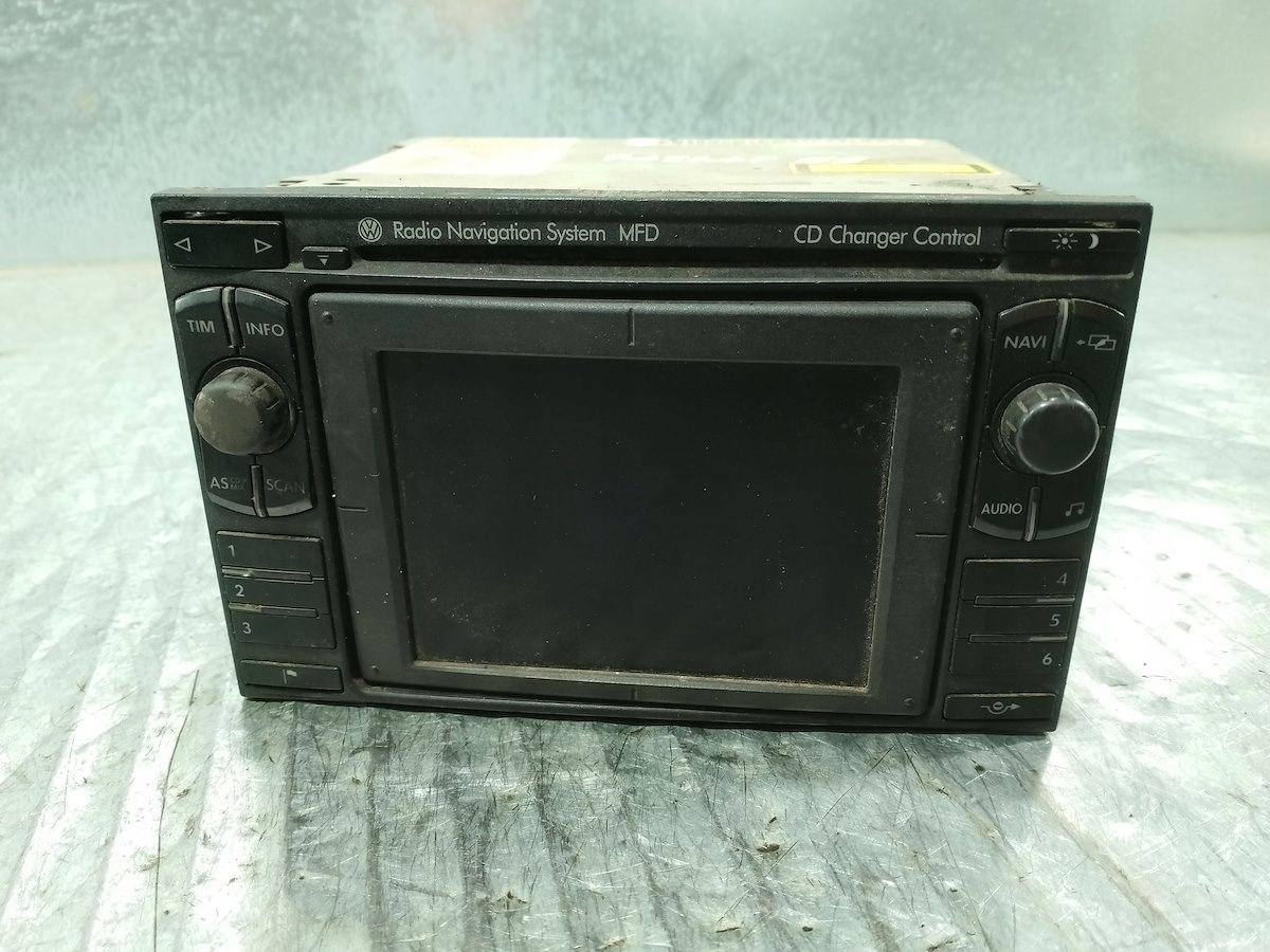 радио vw PASSAT B5 3B0035191G