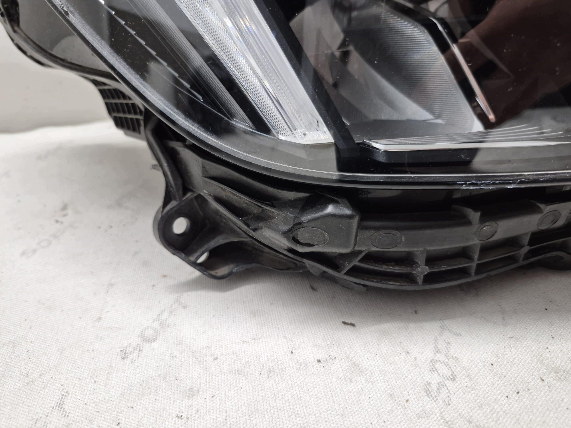 VOLVO XC40 II LIFT 22- light right front front FULL LED 32404666