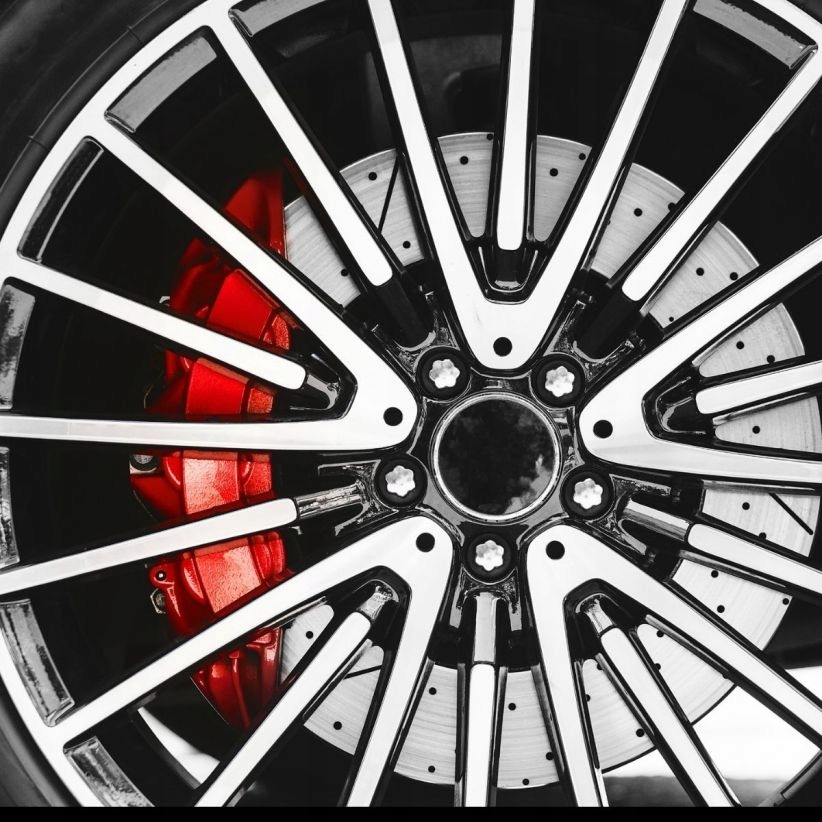 ZESTAW DO ZACISKÓW HAMULCOWYCH FARBA - Czerwony Rodzaj akrylowe