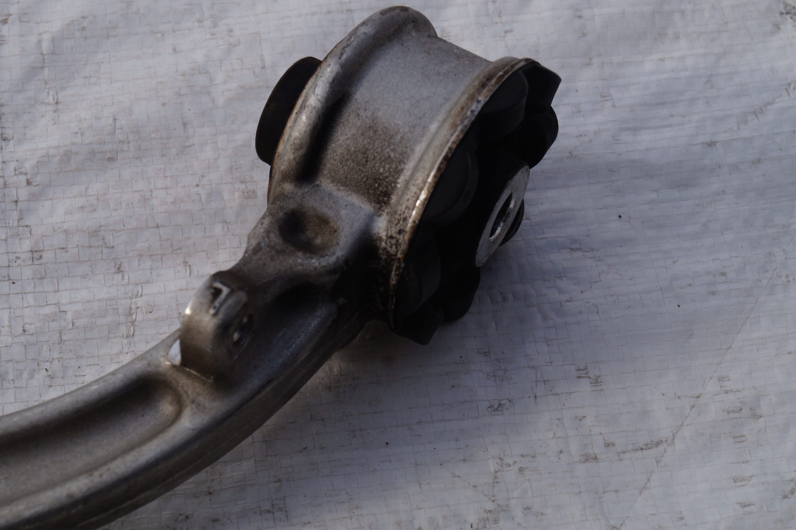 arm front right left upper LAND ROVER VELAR