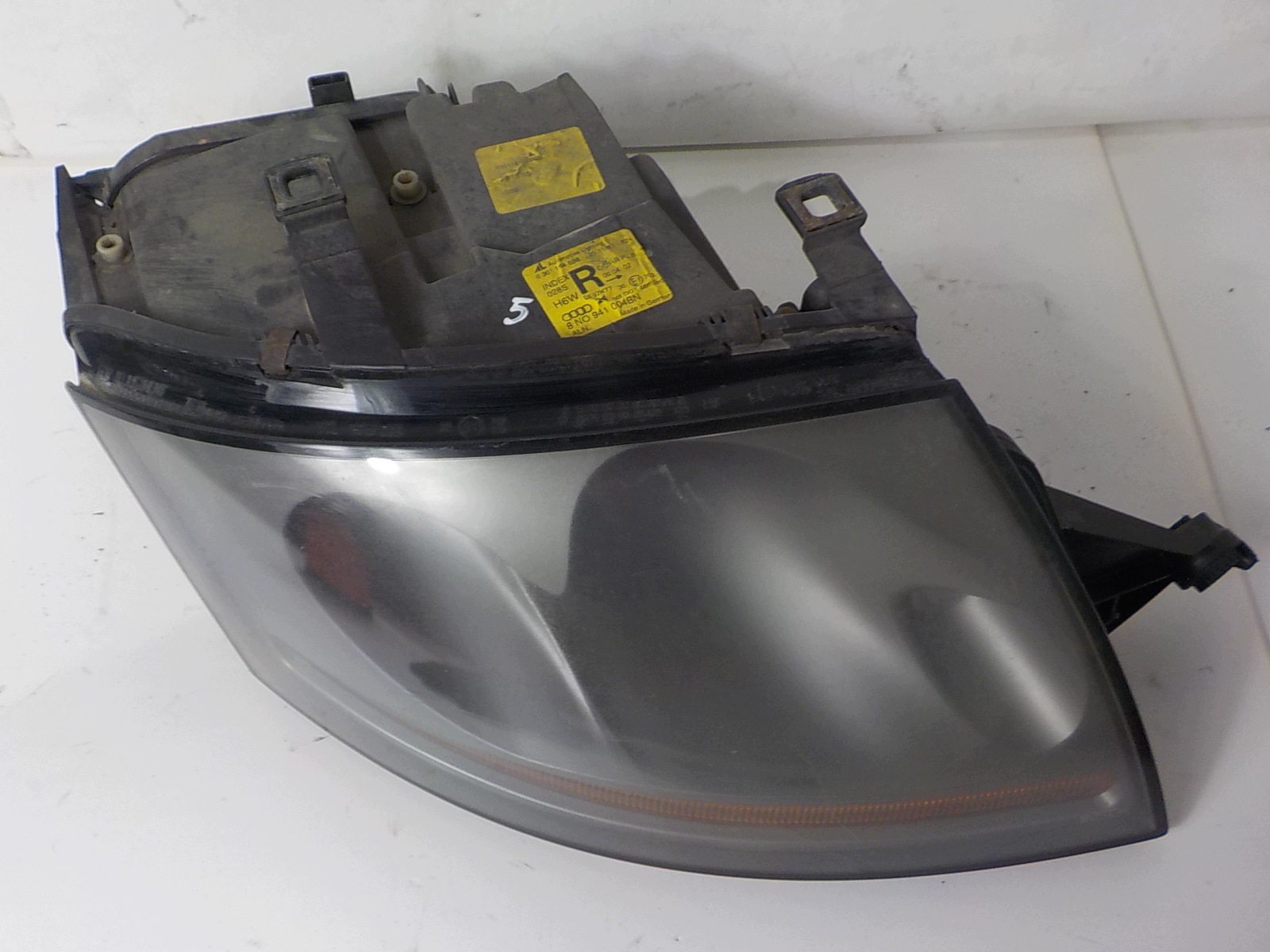 AUDI TT and 8N XENON light right front front UK 8N0941004BN