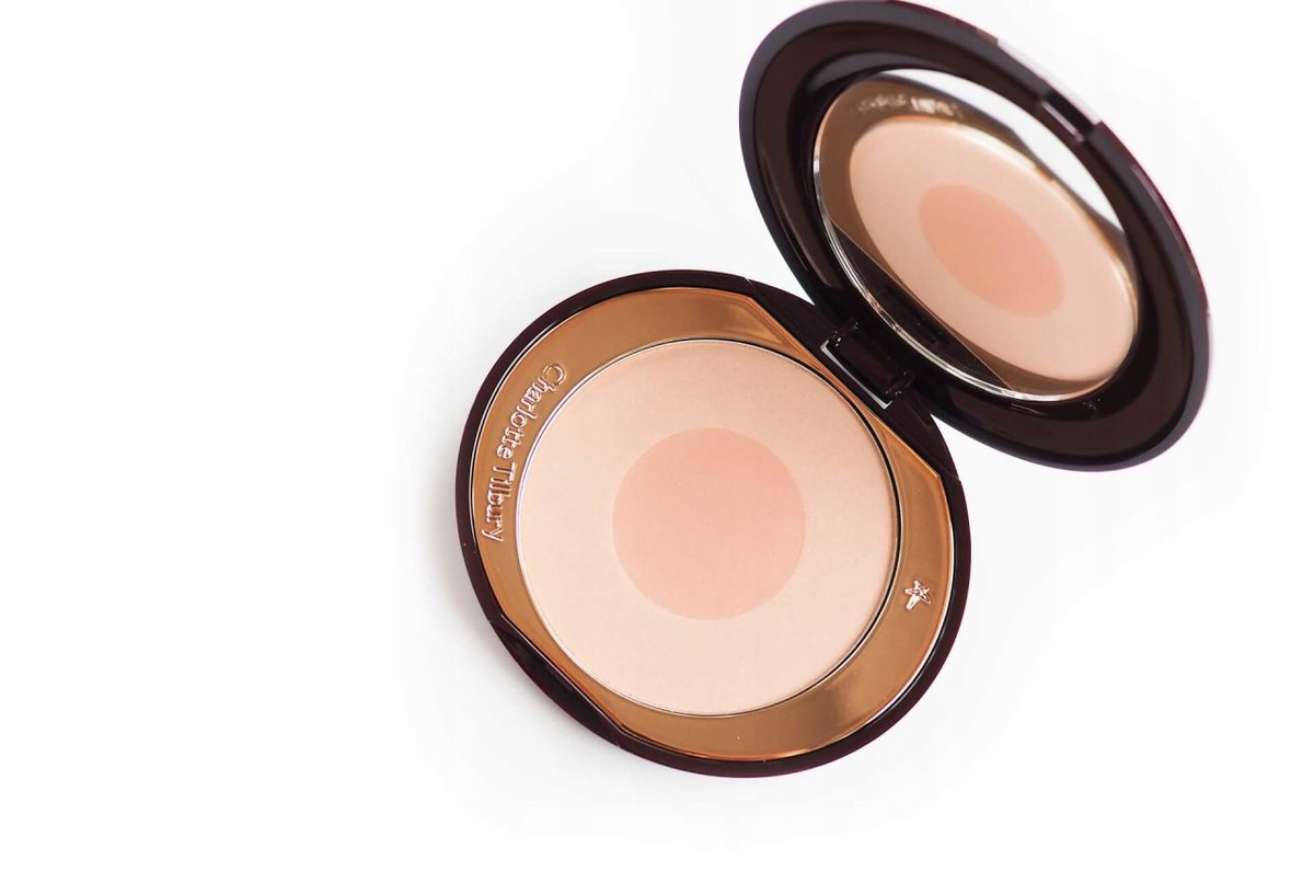 Róż do policzków prasowany Charlotte Tilbury Cheek To Chic First love