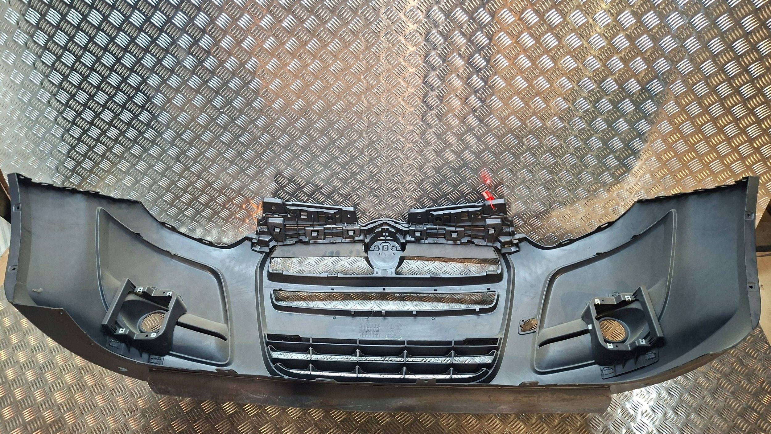 bumper front 735461211 FIAT DOBLO II 2010