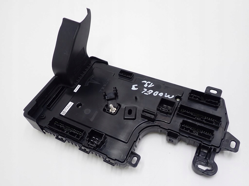 МОДУЛЬ УПРАВЛЕНИЯ НИЗКОЕ НАПРЯЖЕНИЕ TESLA МОДЕЛЬ 39r