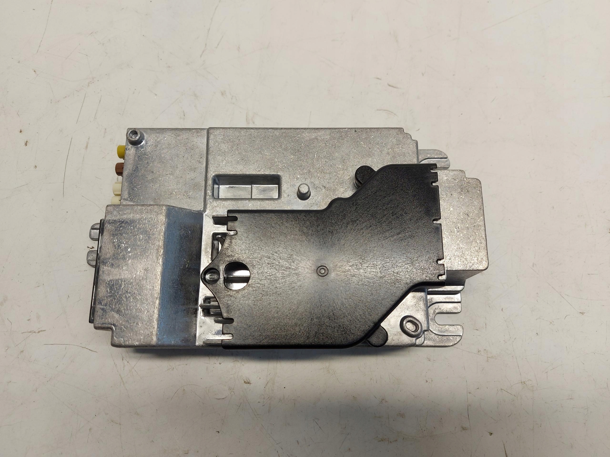 BMW G21 G20 Kombi 330e amplifier module nifi harman a5704501