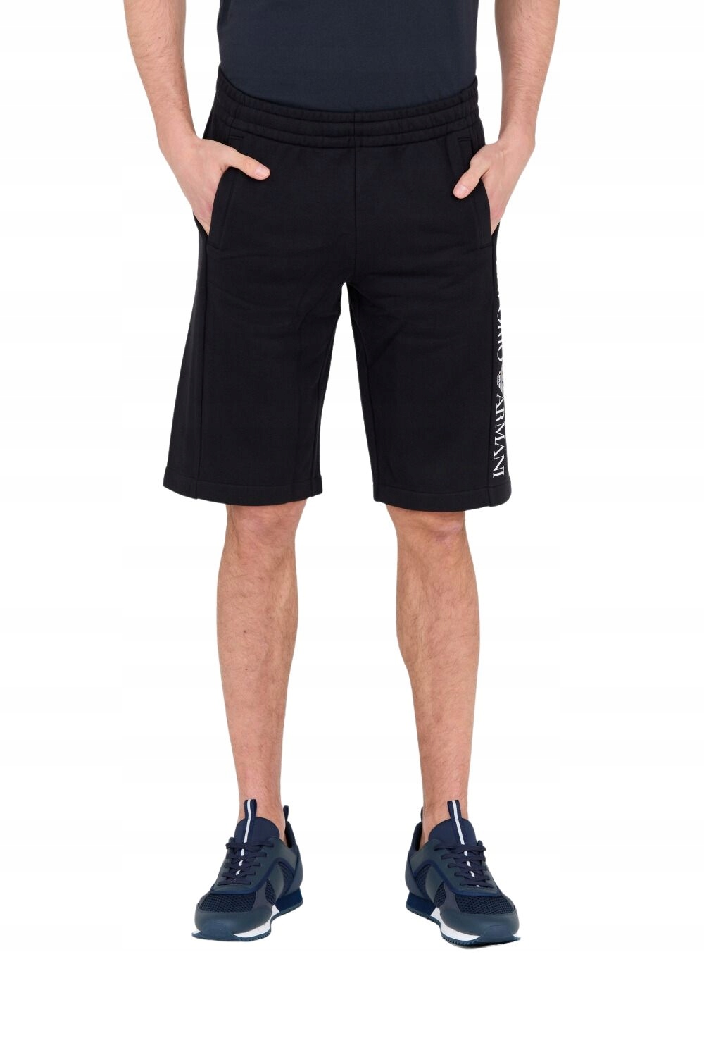 EA7 Černé pánské teplákové kraťasy L