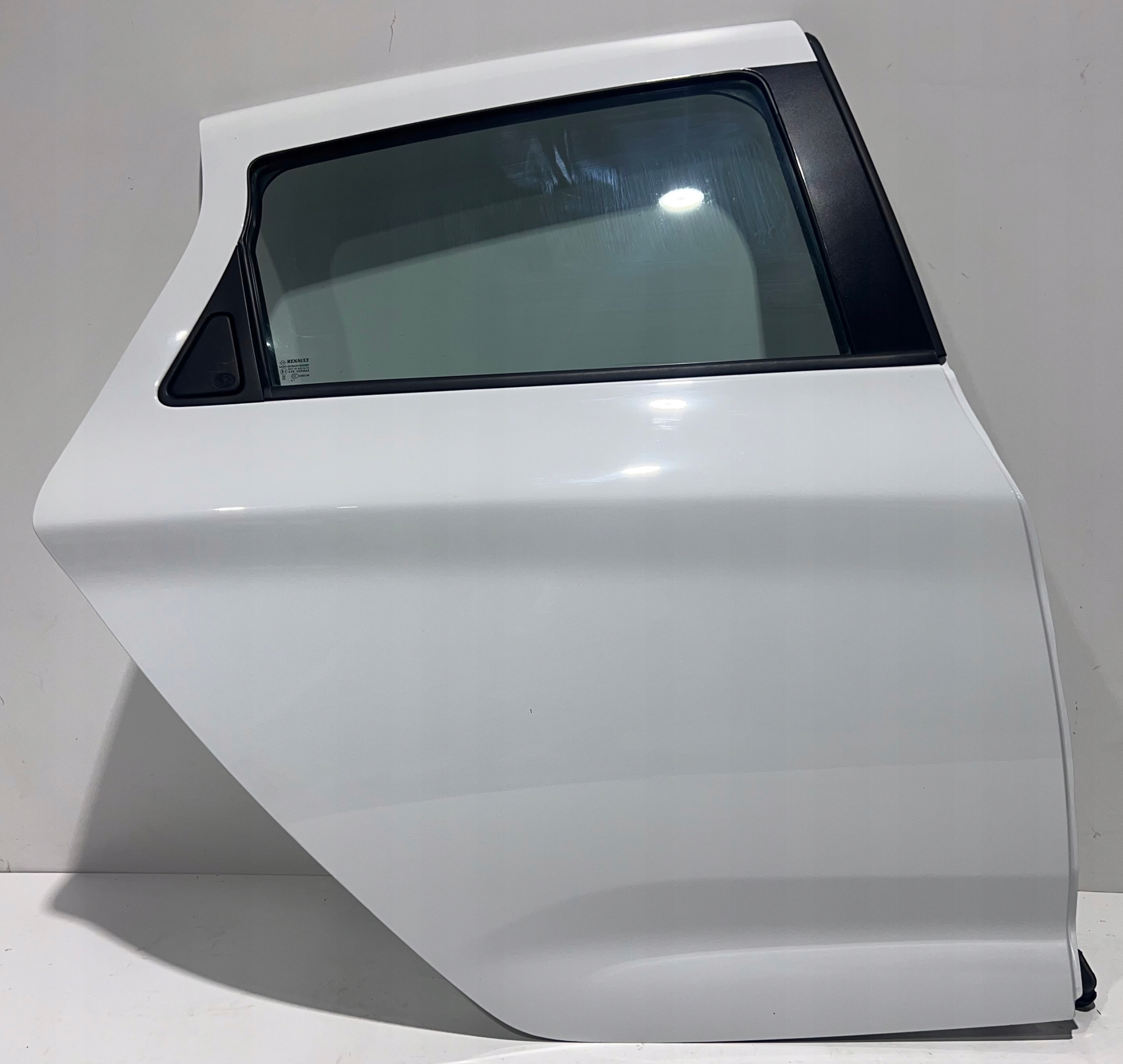 RENAULT ZOE II DRZWI PRAWY TYŁ OV369