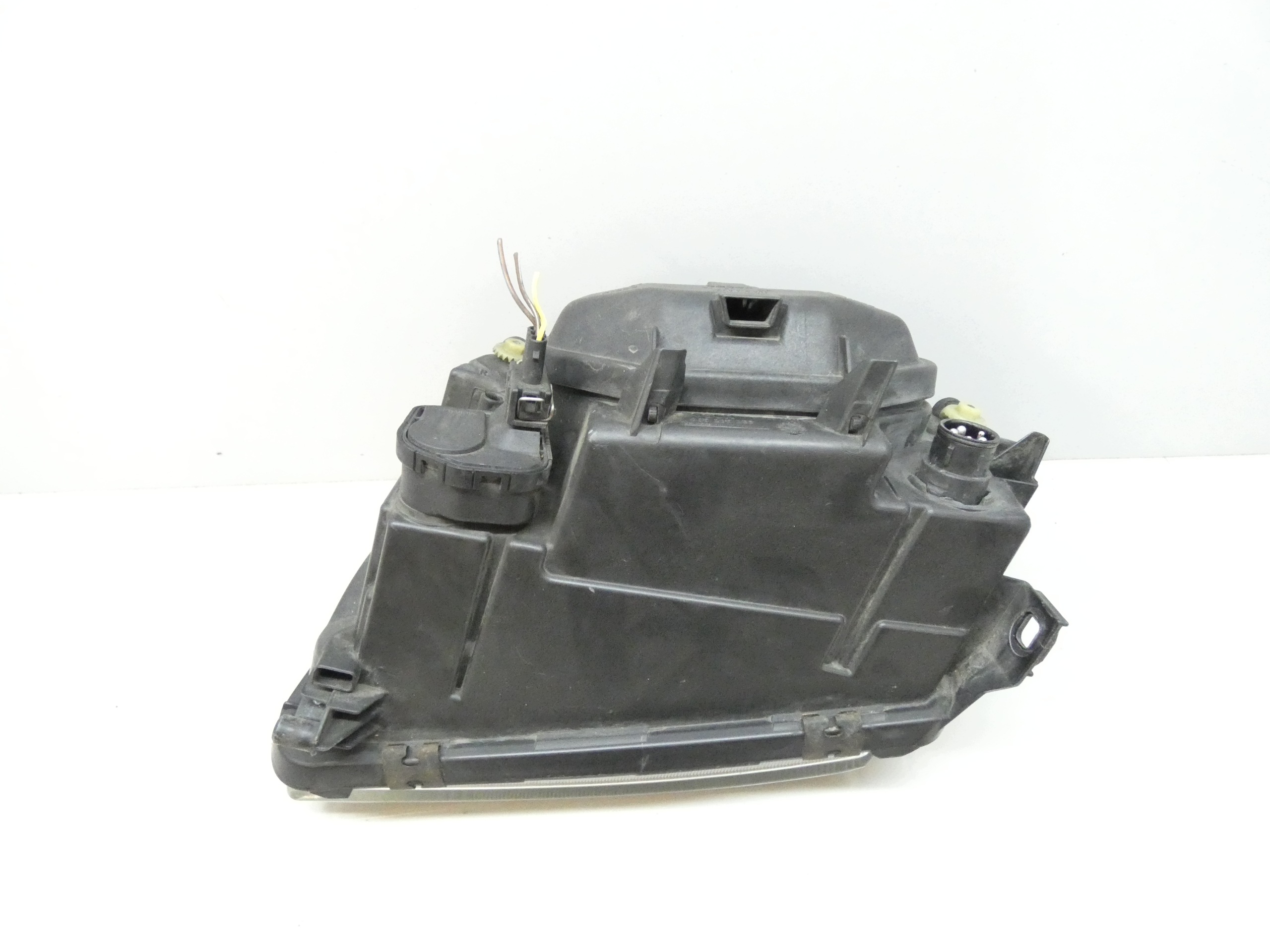 feu droit avant AUDI A4 B5 95-99 8D0941004E complète original