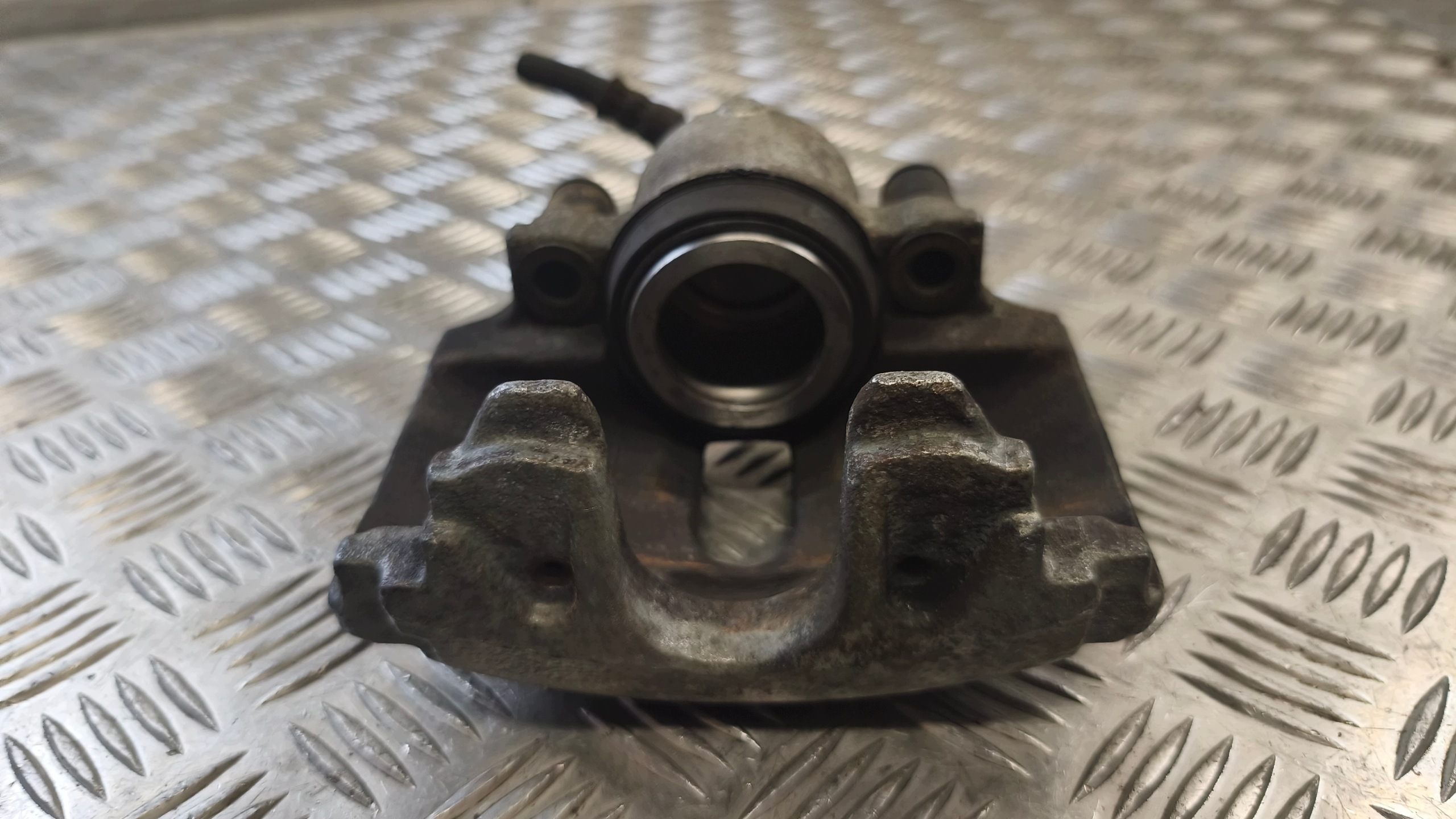 Bremssattel Bremse Sattel Brems- links vorne GOLF VI 2009r