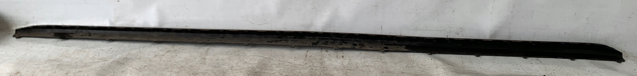 moulding threshold right TIGUAN II R-LINE 5TA853250R