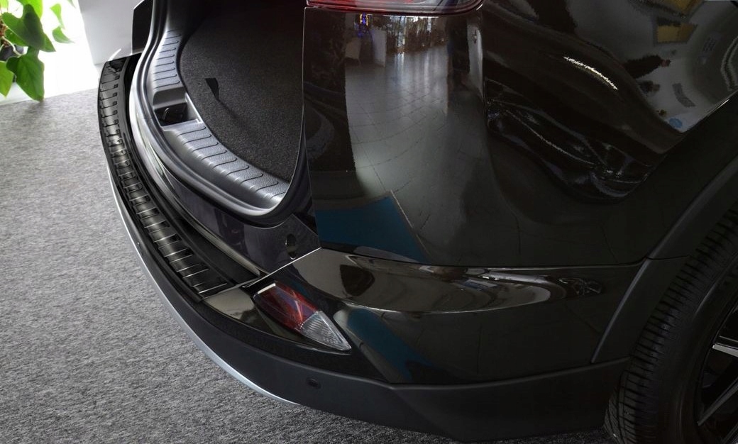 PAKIET BLACK OSLONY PROGI ZDERZAK TOYOTA RAV4 18 Manufacturer Avisa