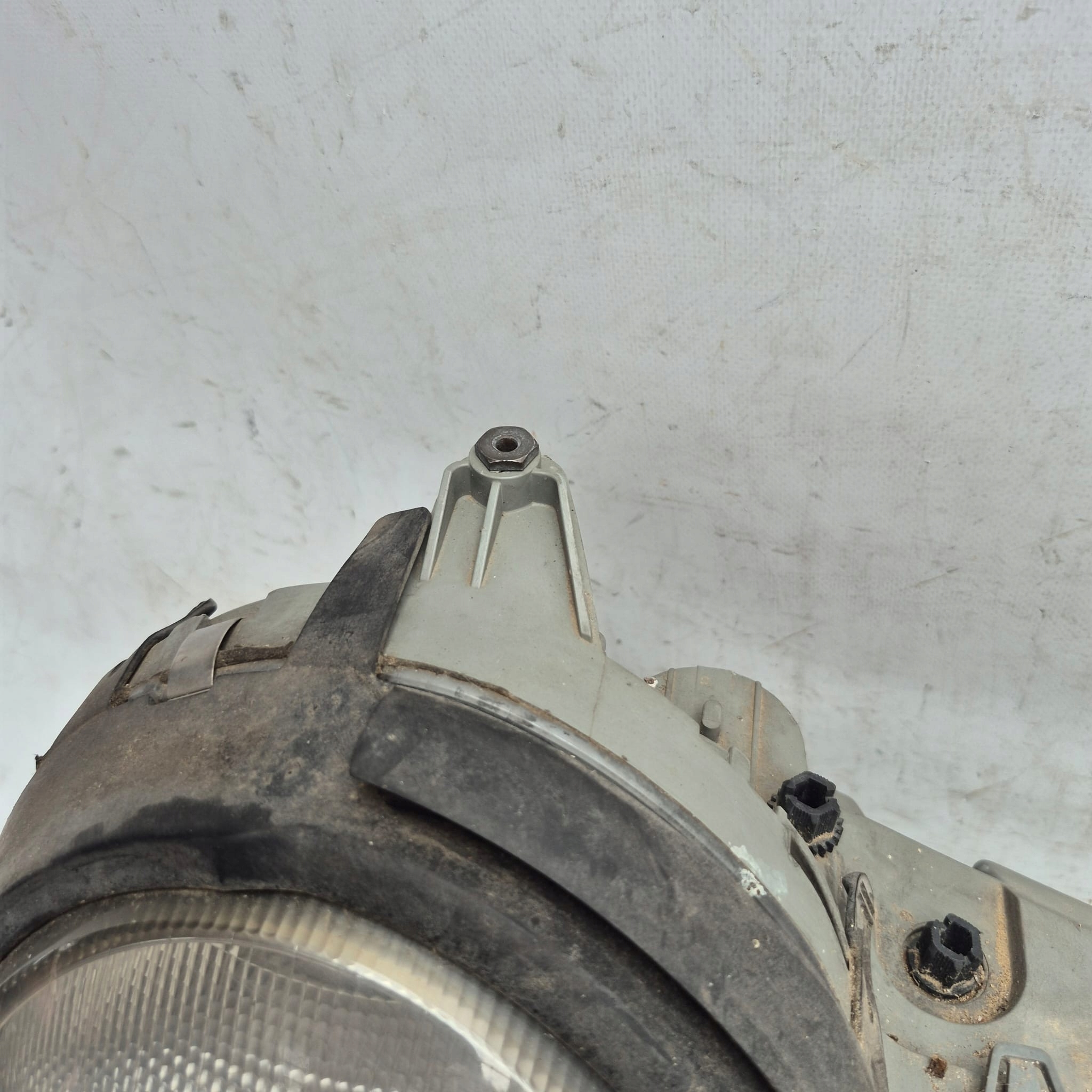 MERCEDES E KLASA W210 LIFT 99- light right front front