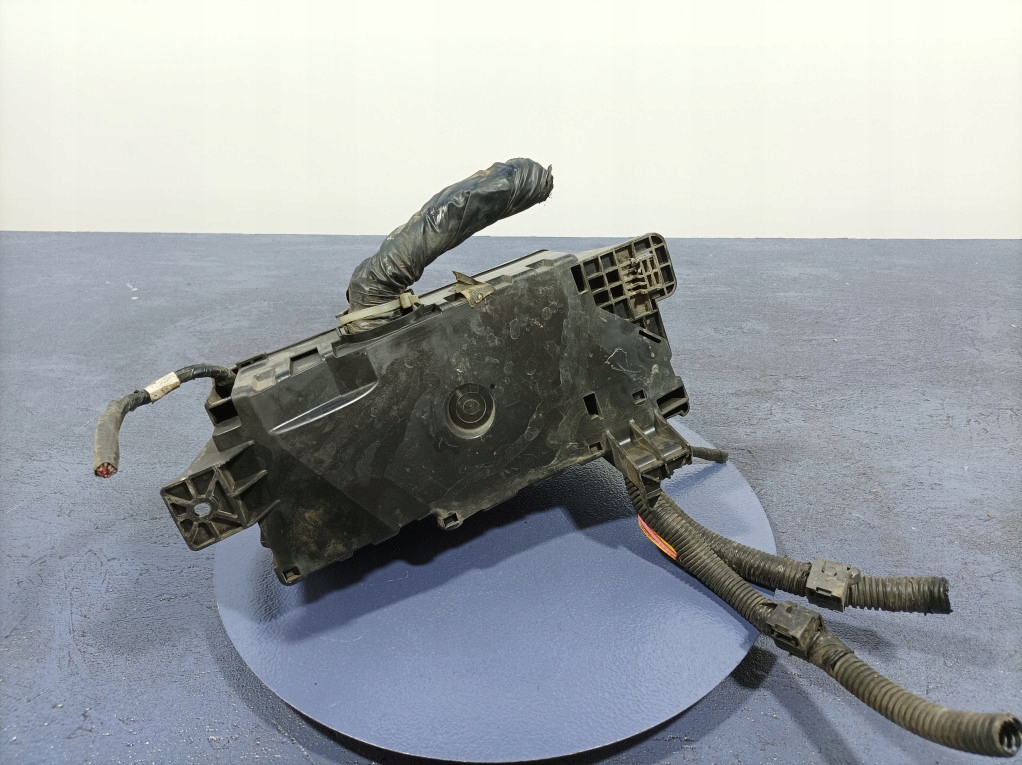 ISUZU D-MAX II 1.9 DDI 163 KM RZ4E SKRZYNKA BEZPIECZNIKÓW Numer katalogowy części 01