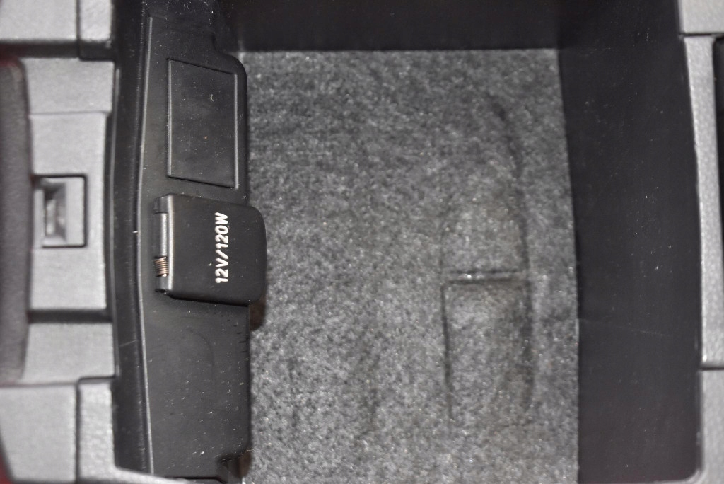 TUNEL central armrest EU 58923-02320 TOYOTA COROLLA E21 18-25