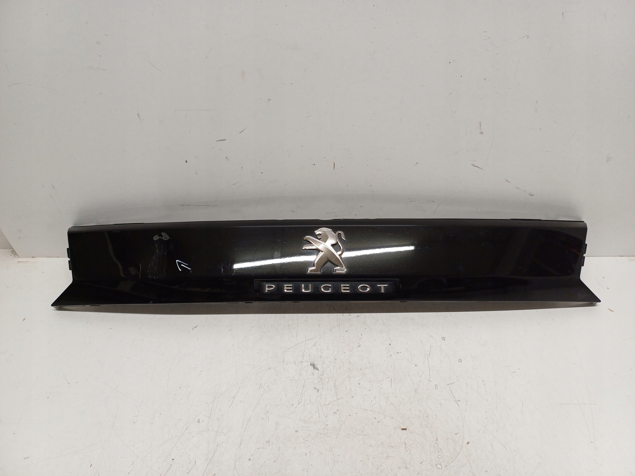 PEUGEOT 5008 2 II 17- OSŁONA BLENDA LISTWA KLAPY TYŁ 9814790977